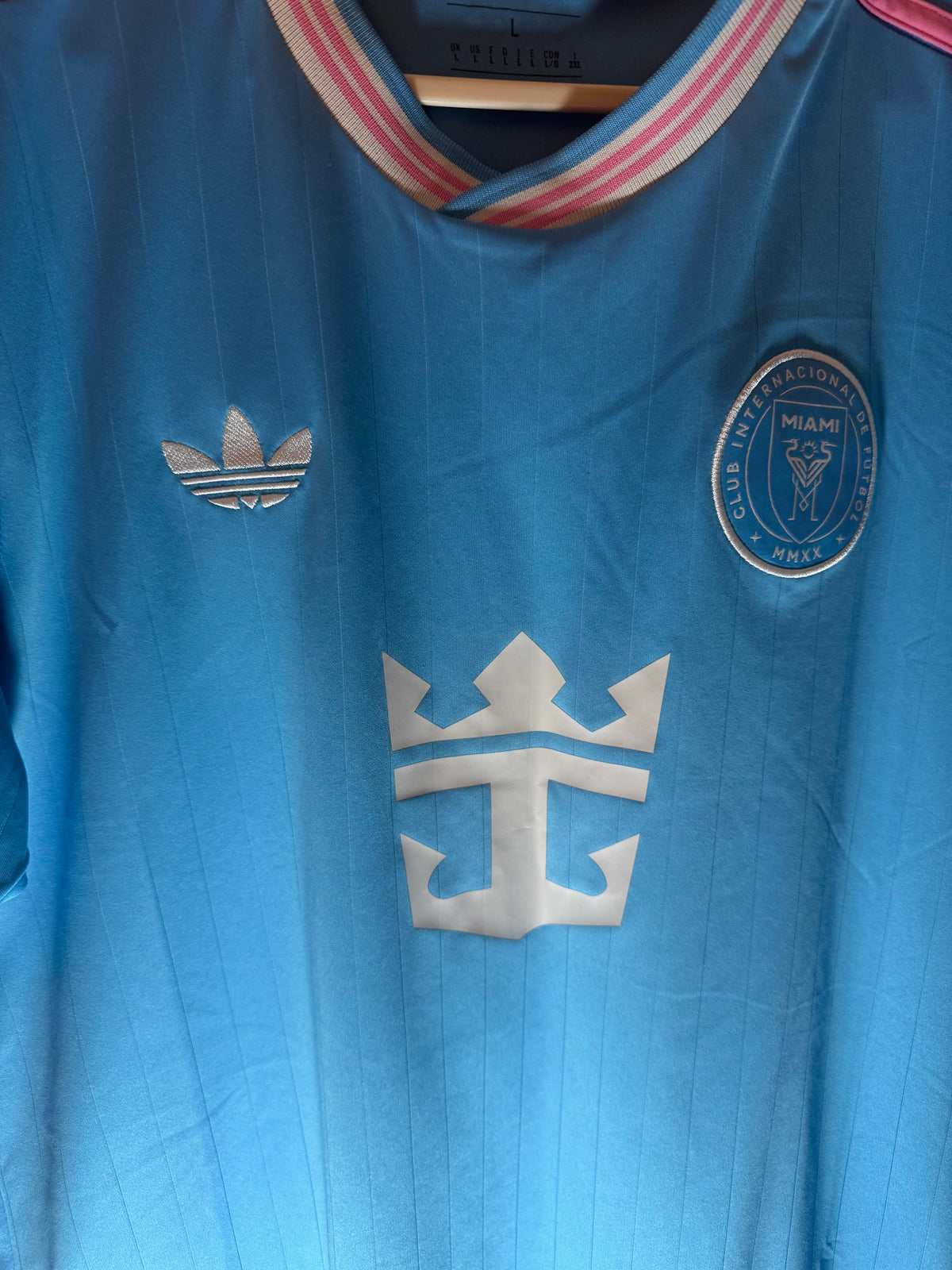 Inter Miami Football Shirt - 2025 / 2026 - Third - Large - #10 Lionel Messi