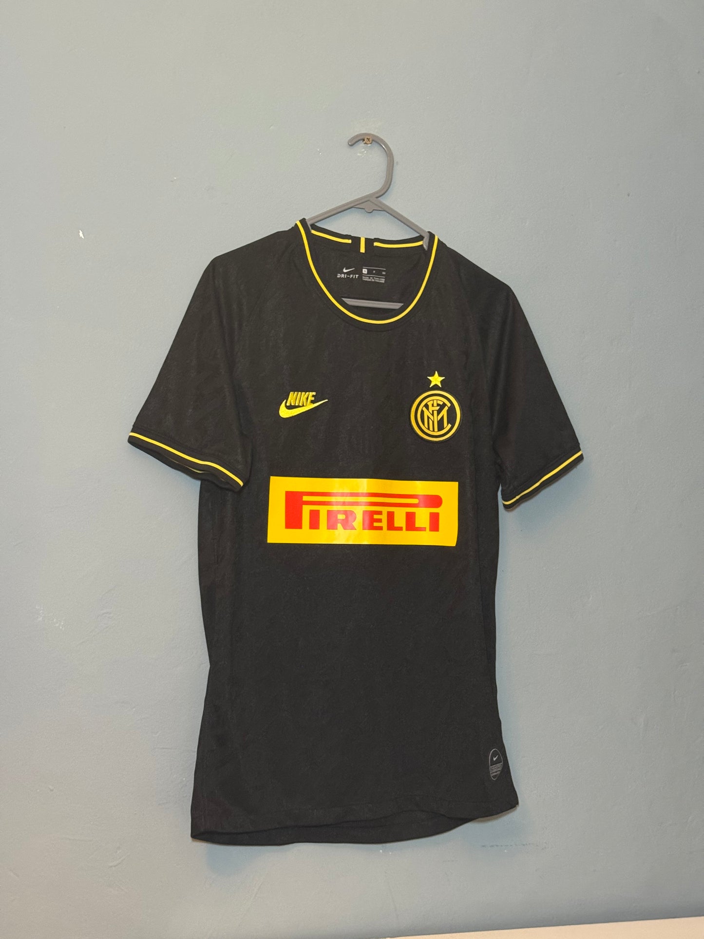 Inter Milan Football Shirt - 2019 / 2020 - Third - Small