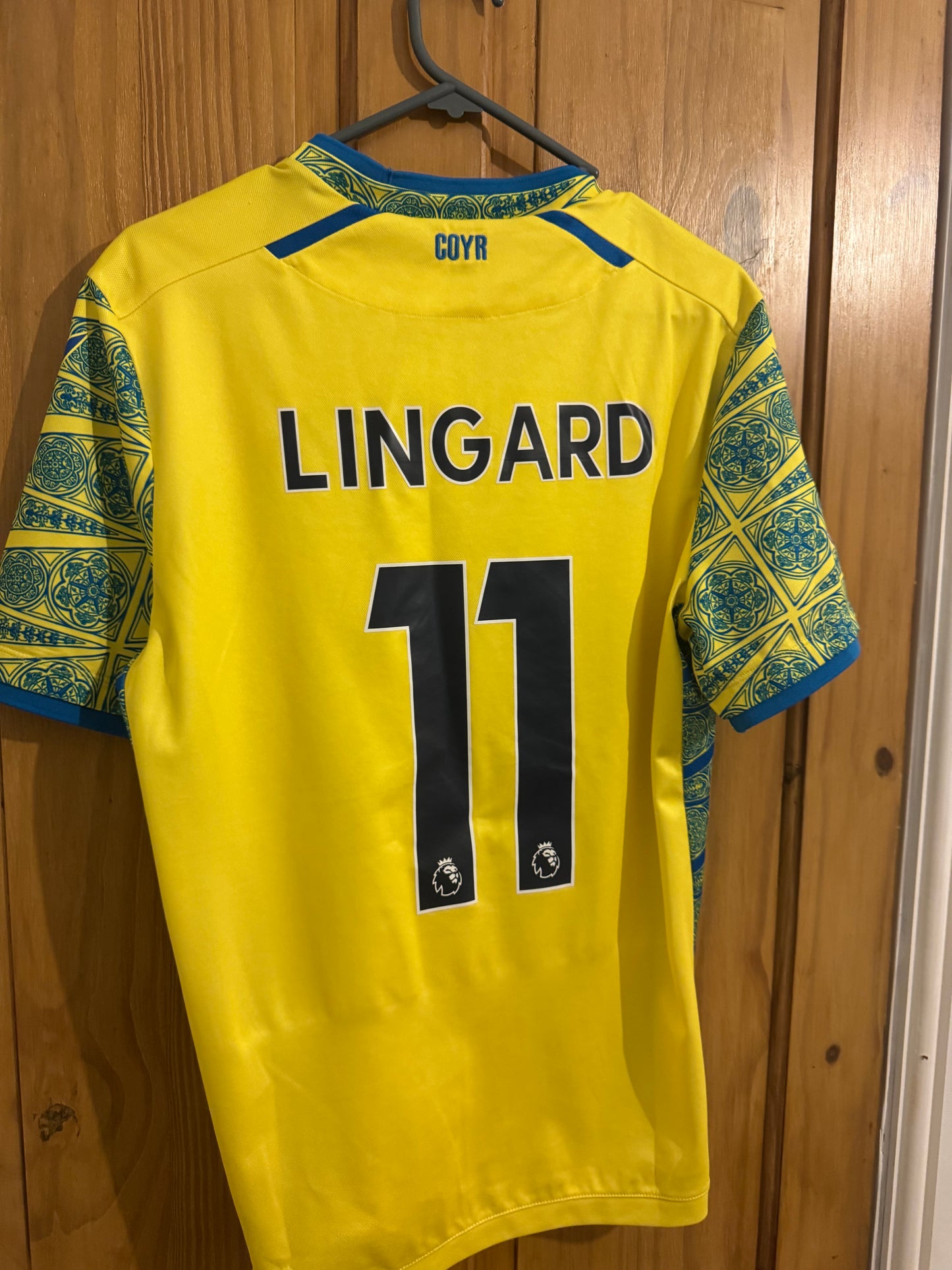 Nottingham Forest Football Shirt - 2022 / 2023 - Away - Small - #11 Jesse Lingard