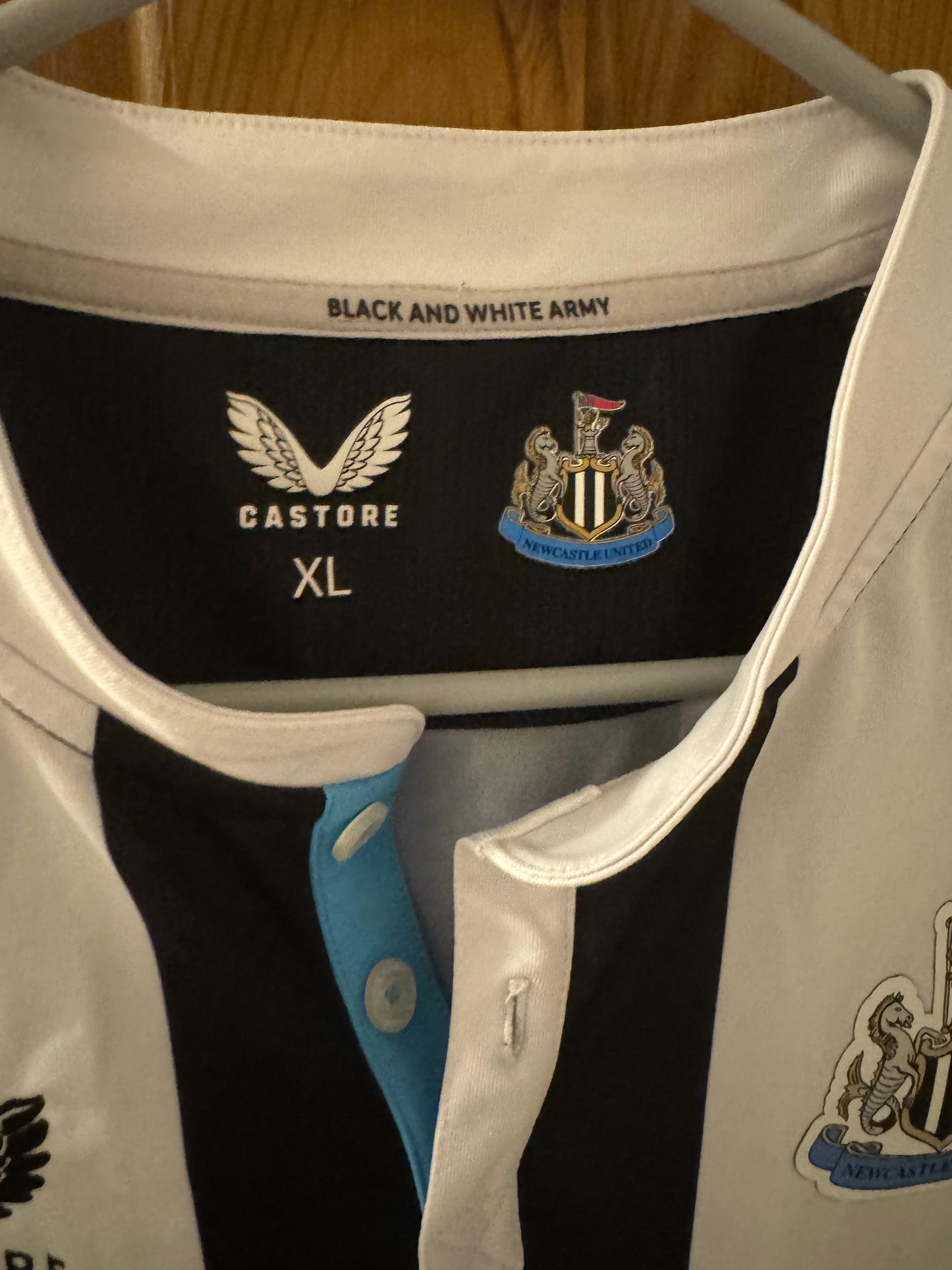 Newcastle United Football Shirt - 2018 / 2019 - Home - XL