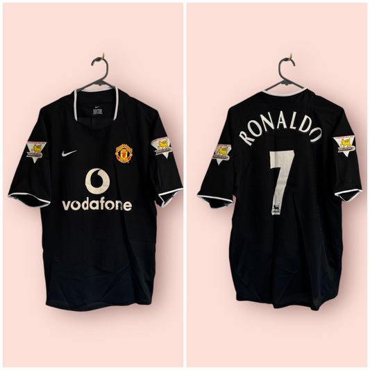 Manchester United Football Shirt - 2003 / 2004 - Away - Small - #7 Cristiano Ronaldo
