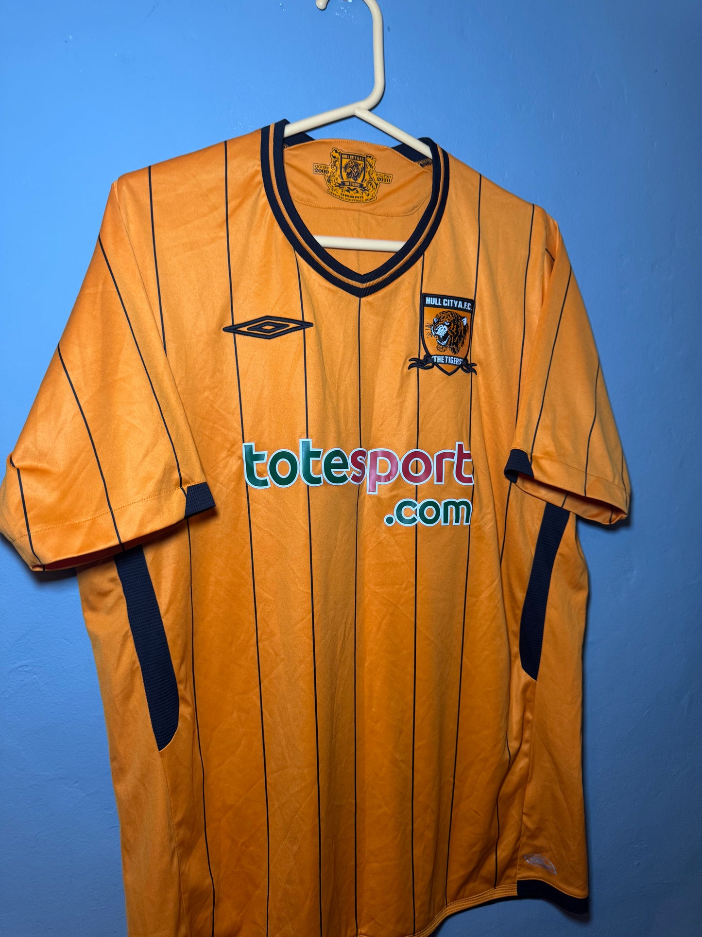 Hull City Football Shirt - 2009 / 2010 - Home - Large - #22