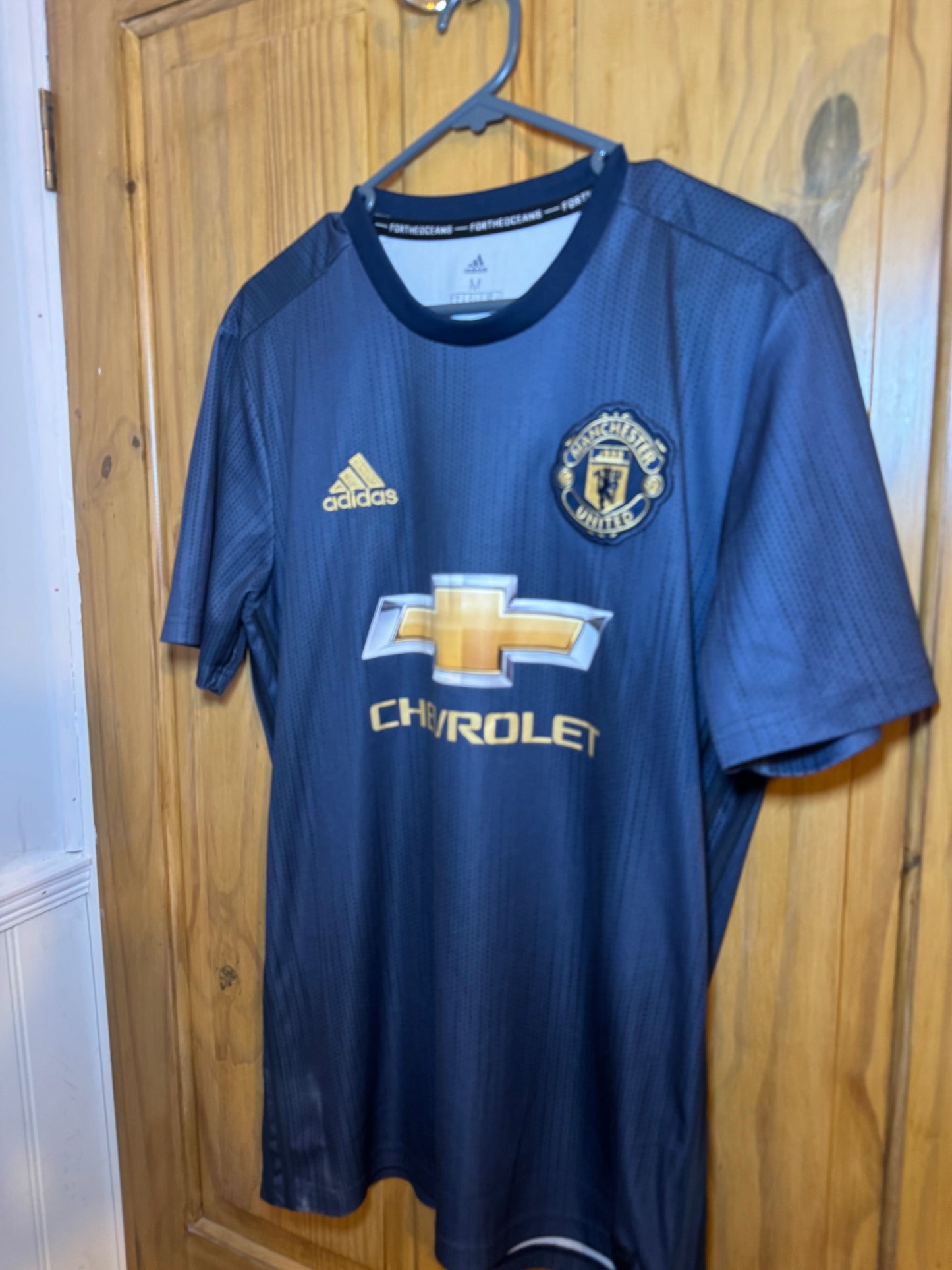 Manchester United Football Shirt - 2018 / 2019 - Third - Medium - #25 Valencia