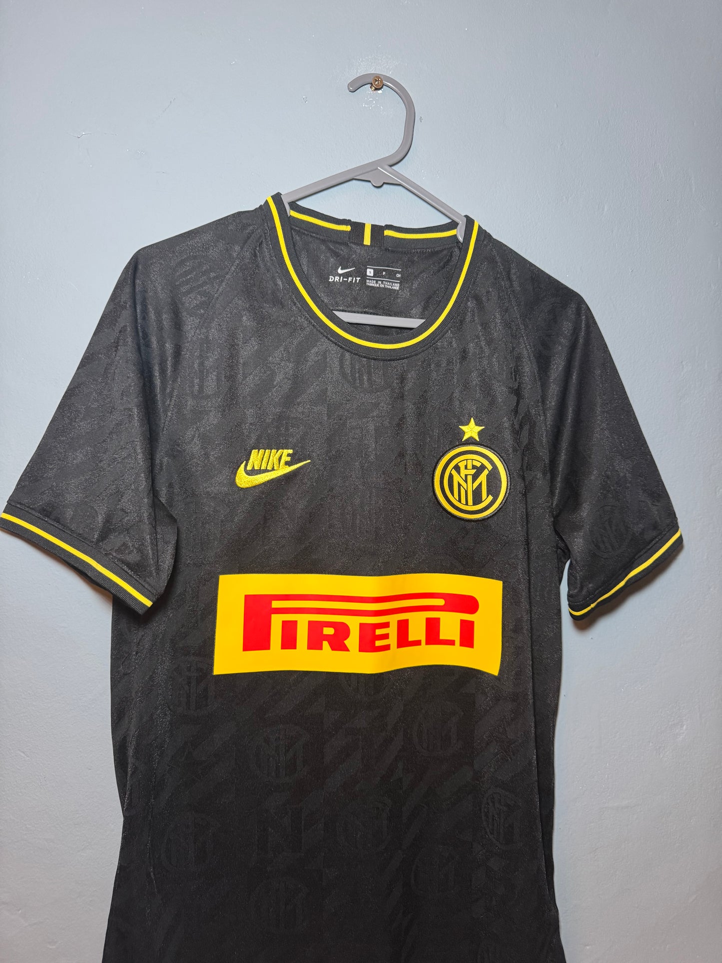Inter Milan Football Shirt - 2019 / 2020 - Third - Small
