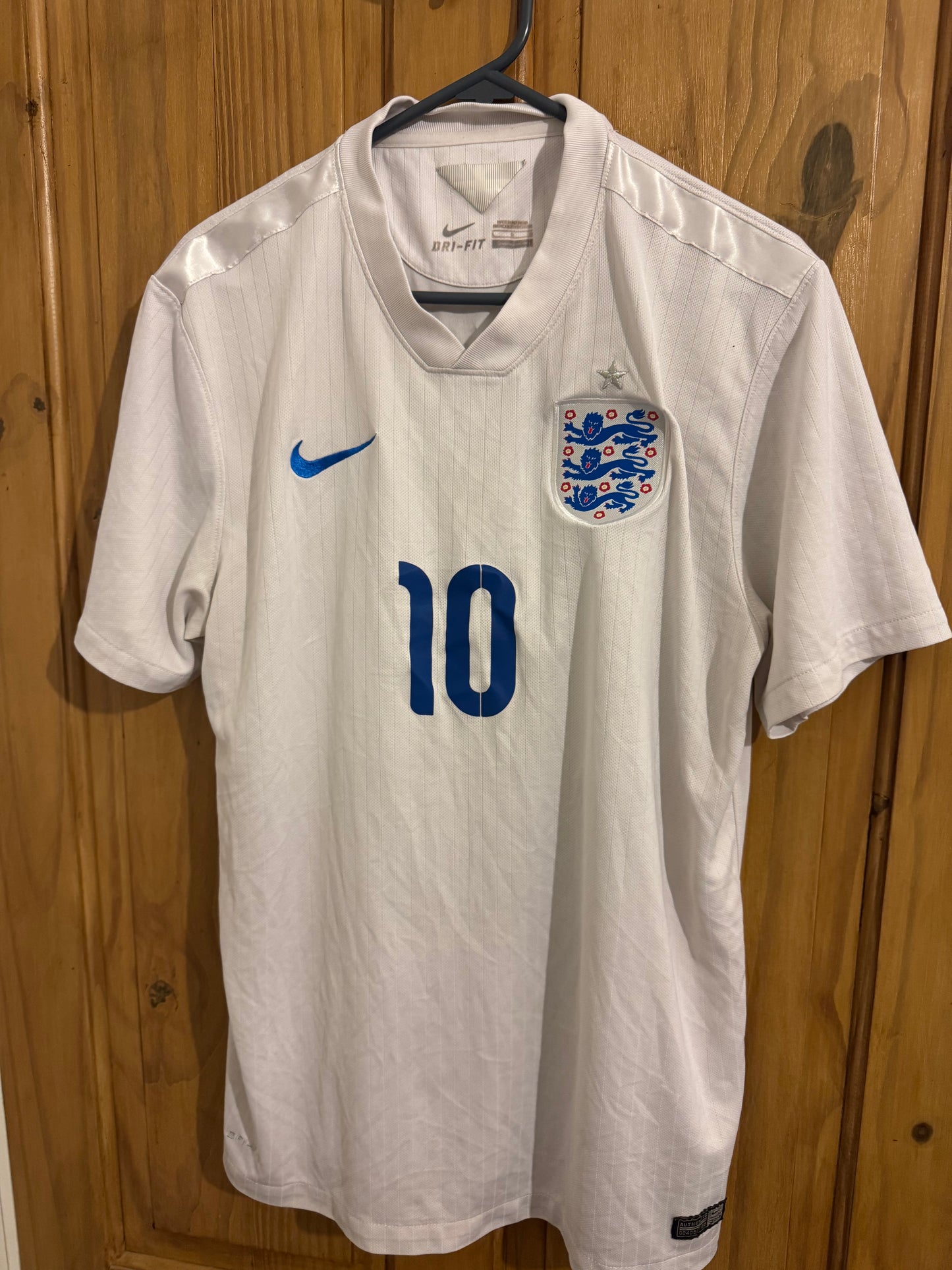 England Football Shirt - 2014 - Home - Large - #10 Wayne Rooney