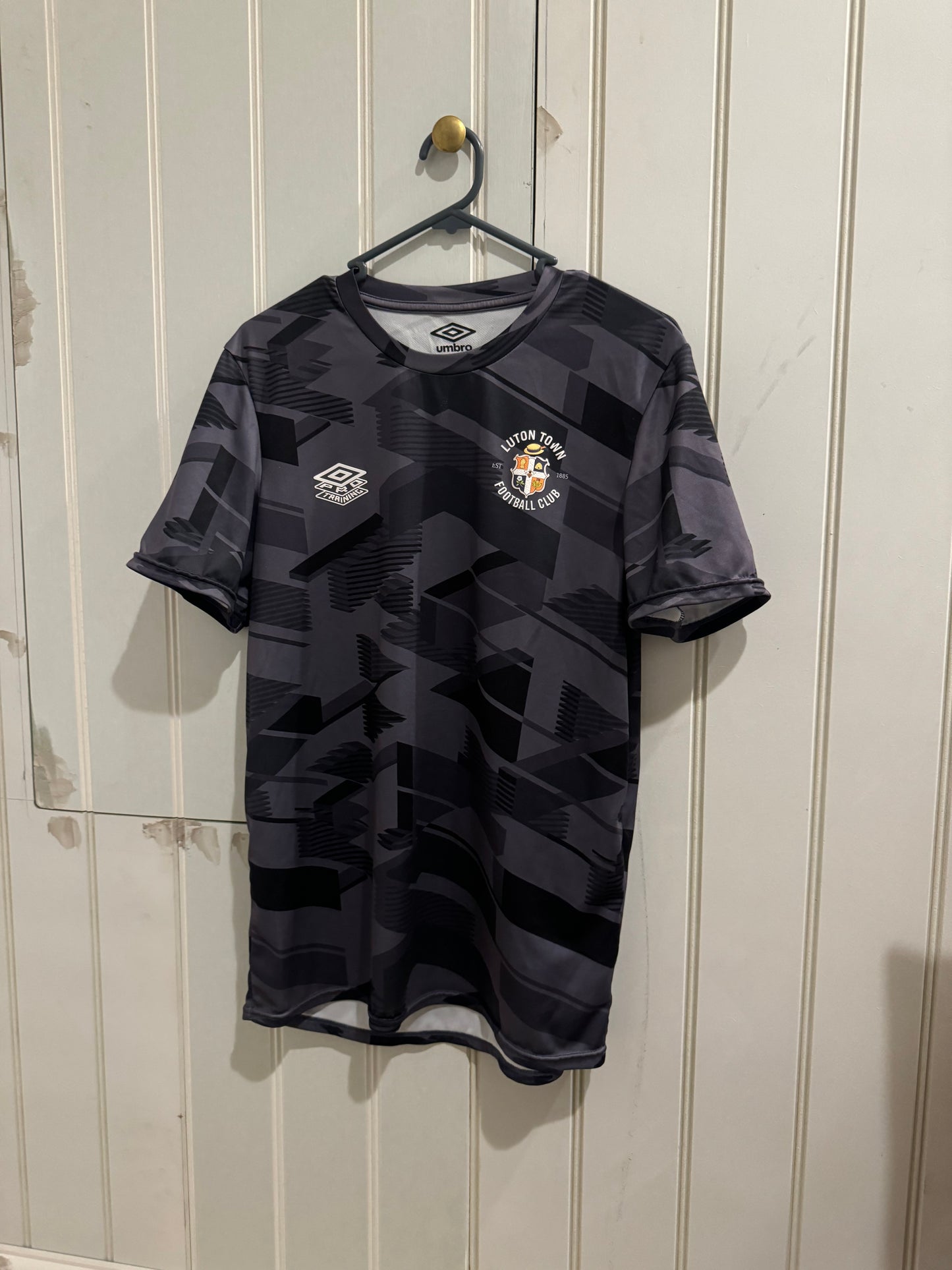 Luton Town Football Shirt - 2022 / 2023 - Carbon Training Top - Medium