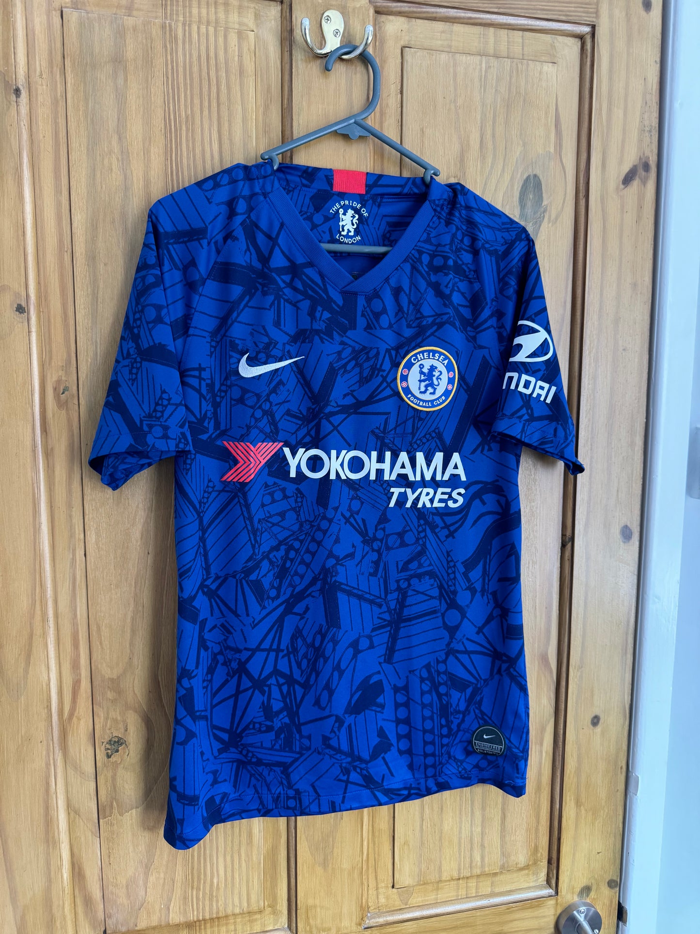 Chelsea Football Shirt - 2019 / 2020 - Home - Small