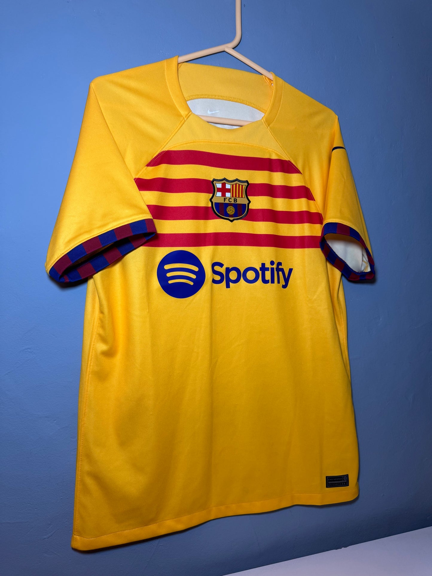 Barcelona Football Shirt - 2022 / 2023 / 2024 - Fourth - Medium