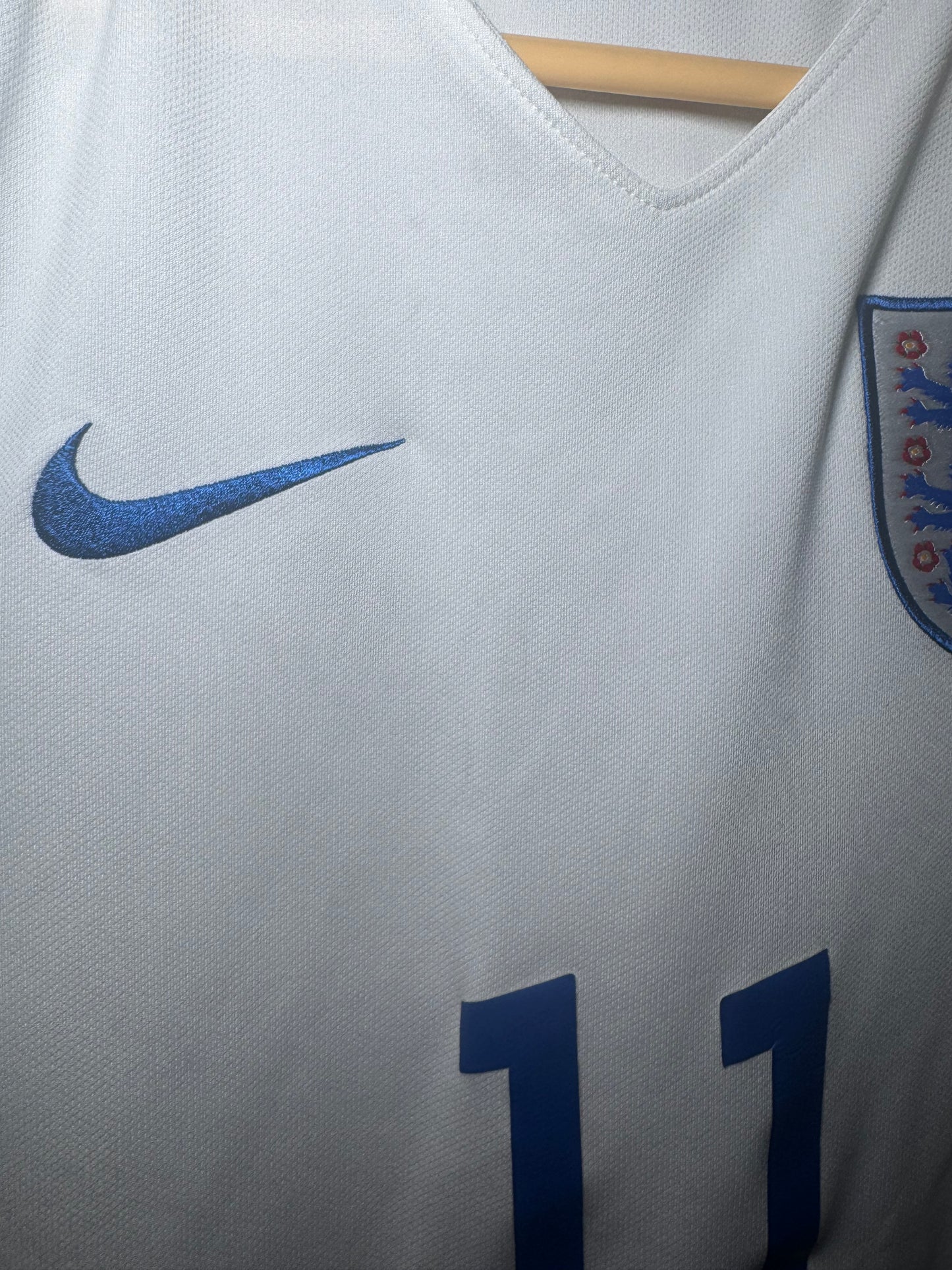 England Football Shirt - 2016 - Home - Small - #11 Jamie Vardy