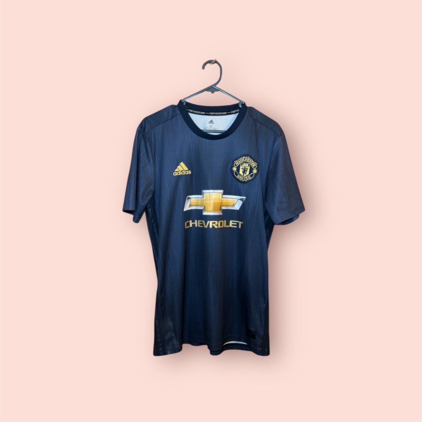 Manchester United Football Shirt - 2018 / 2019 - Third - Medium - #25 Valencia