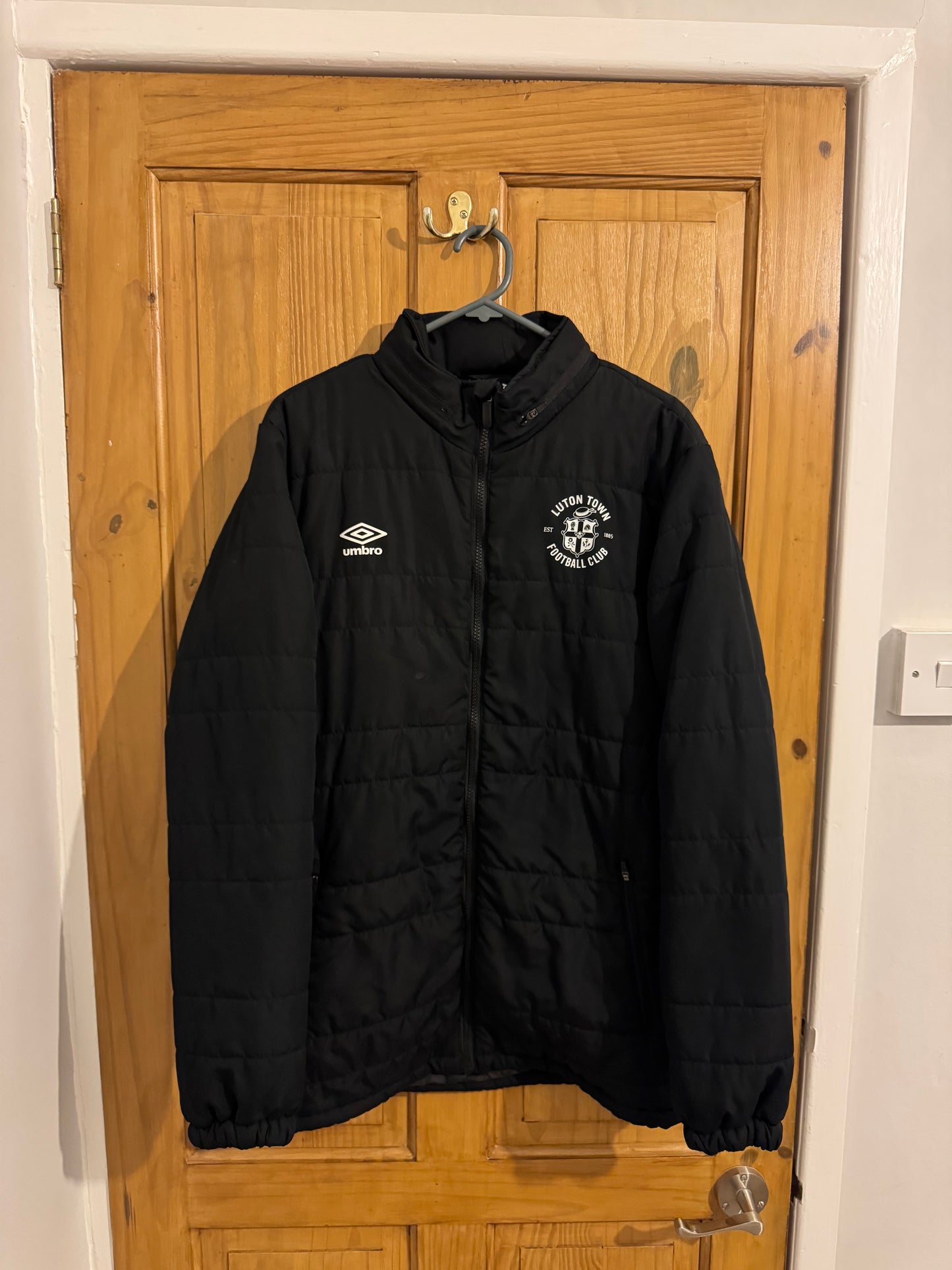 Luton Town Football Coat - 2022 / 2023 / 2024 - Training Jacket - Small
