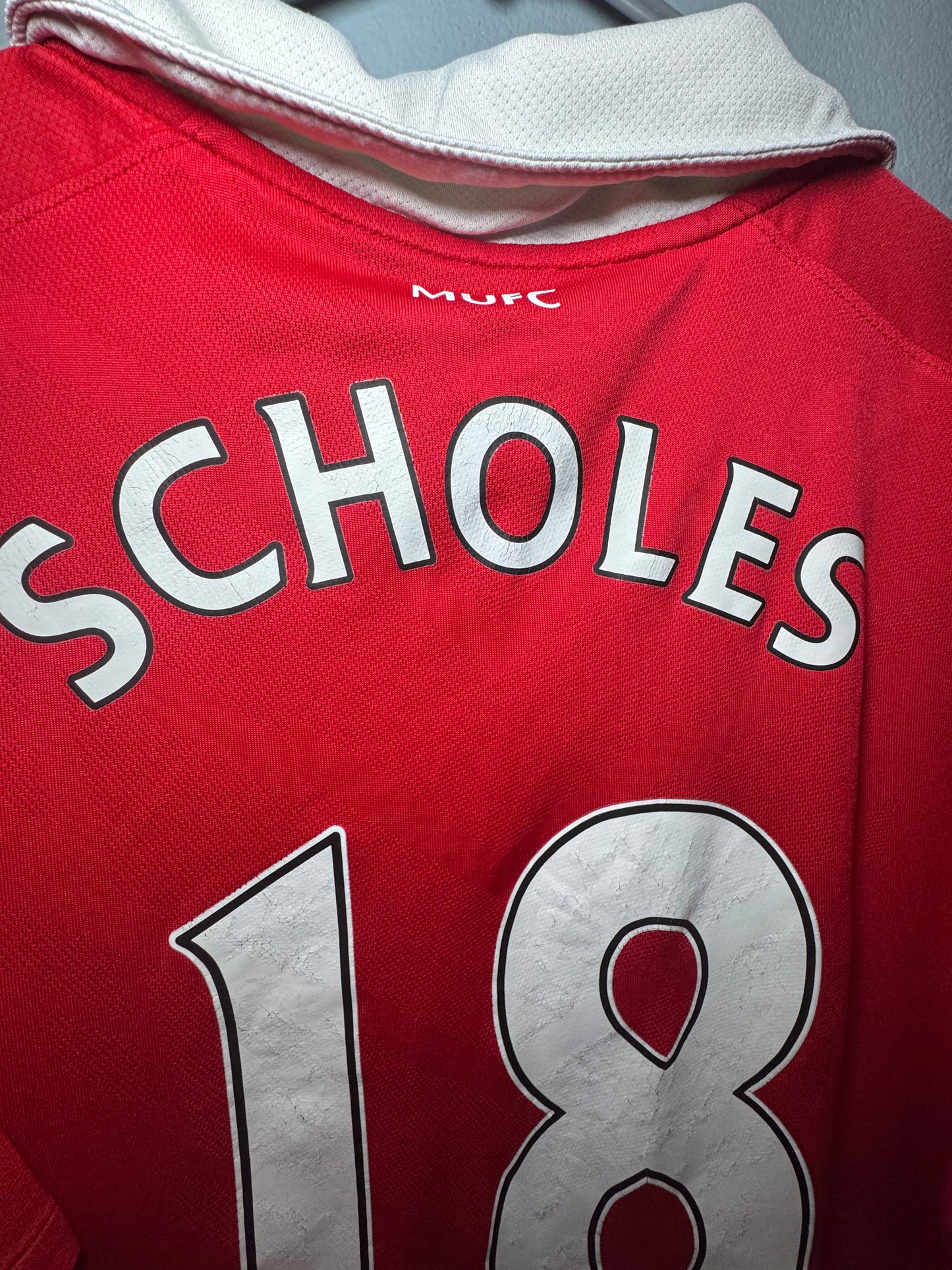 Manchester United Football Shirt - 2010 / 2011 - Home - Small - #18 Scholes