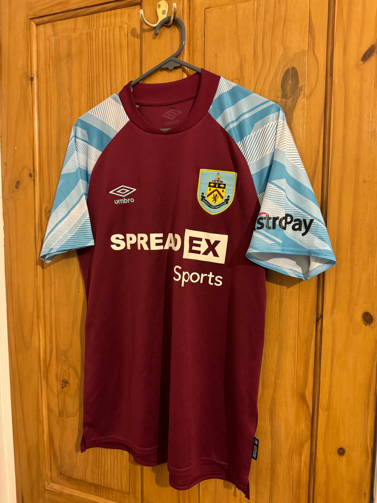 Burnley Football Shirt - Home - 2021 / 2022 - Medium