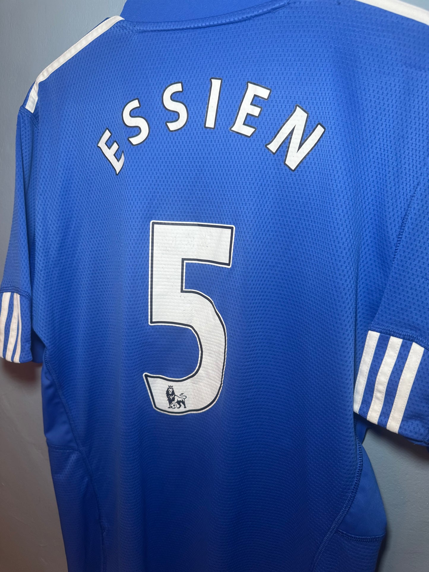 Chelsea Football Shirt - 2009 / 2010 - Home - Large - #5 Michael Essien