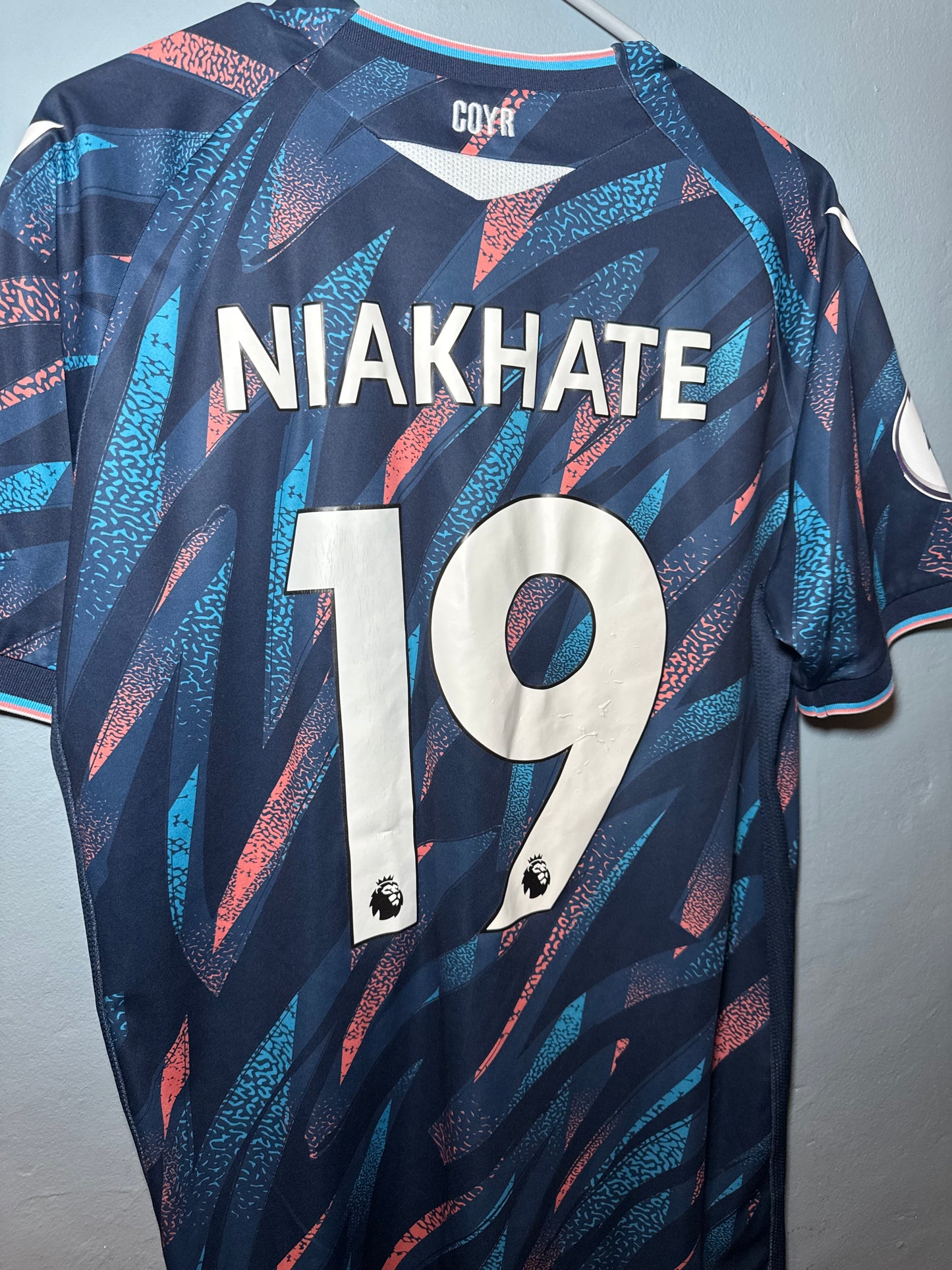 Nottingham Forest Football Shirt - 2022 / 2023 - Third - Large - #19 Niakhate