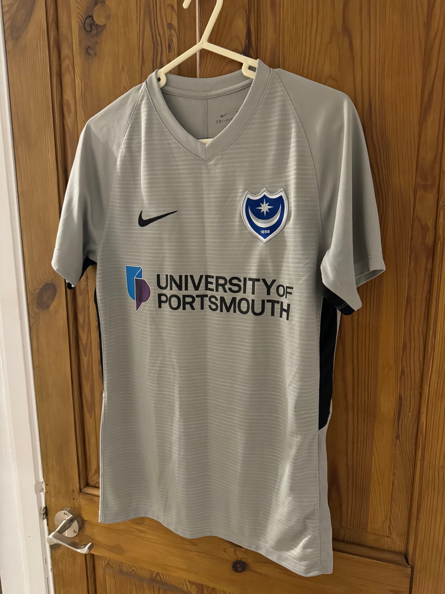 Portsmouth Football Shirt - 2019 / 2020 - Away - Small