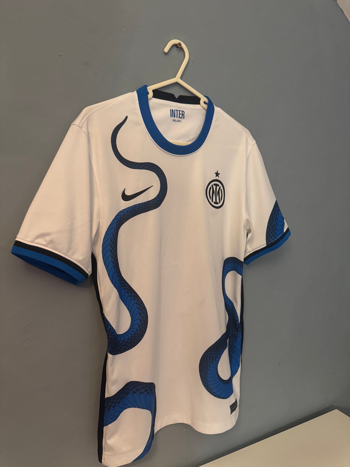 Inter Milan Football Shirt - 2021 / 2022 - Away - Small
