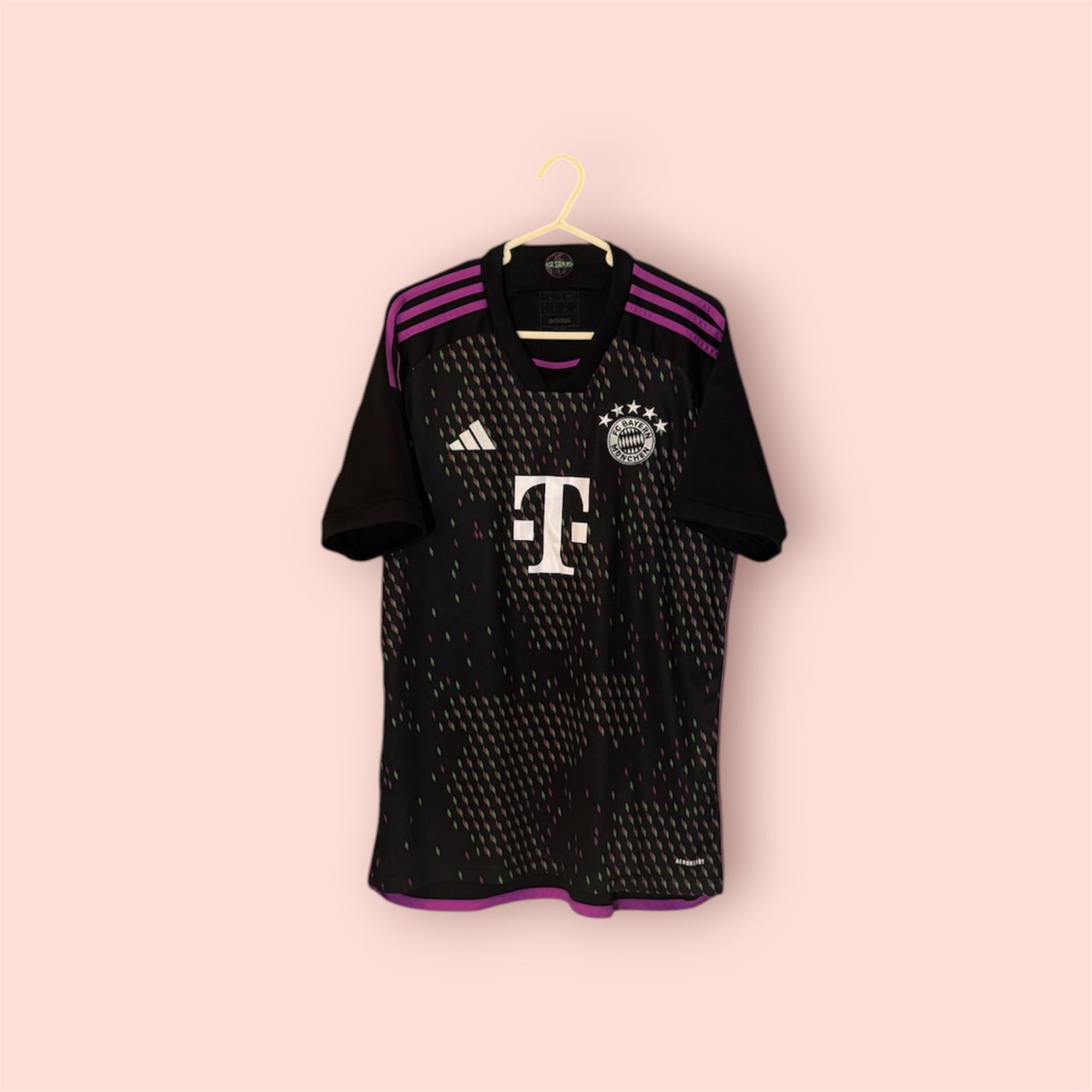 Bayern Munich Football Shirt - 2023 / 2024 - Away - Large
