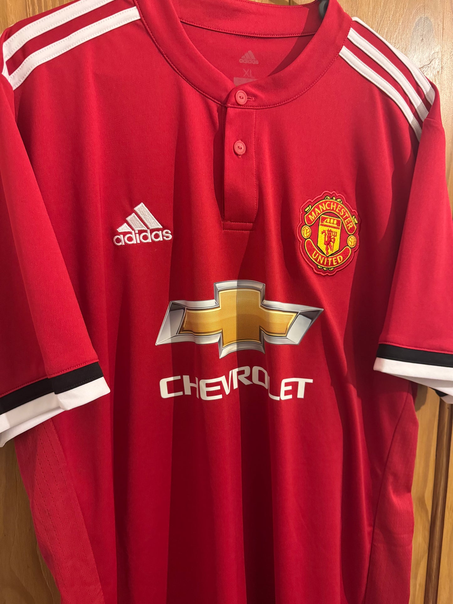 Manchester United Football Shirt - 2017/2018 - Home - XL - #25 Valencia