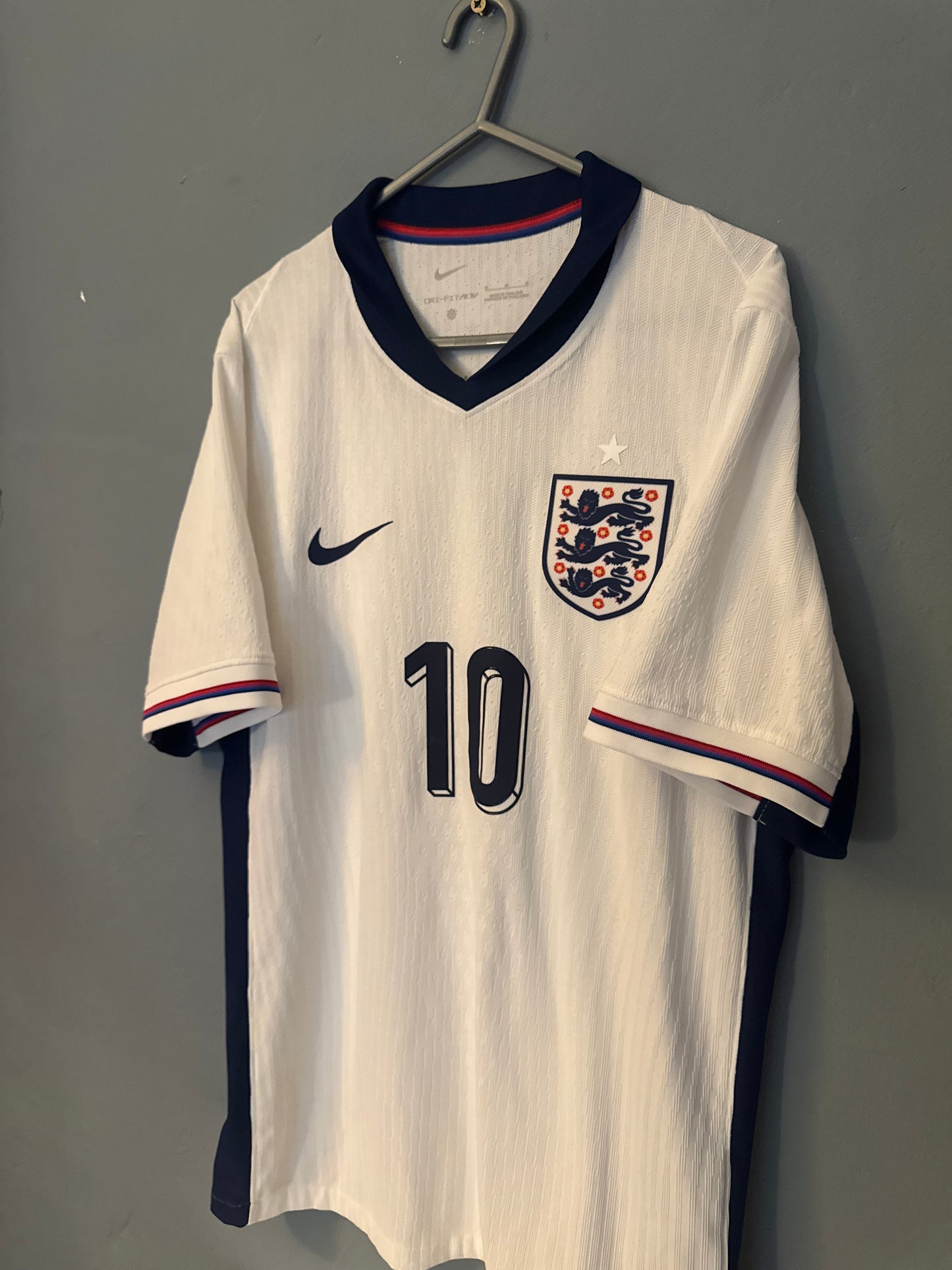 England Football Shirt - 2024 - Home - Dri-fit ADV - Medium - #10 Jude Bellingham