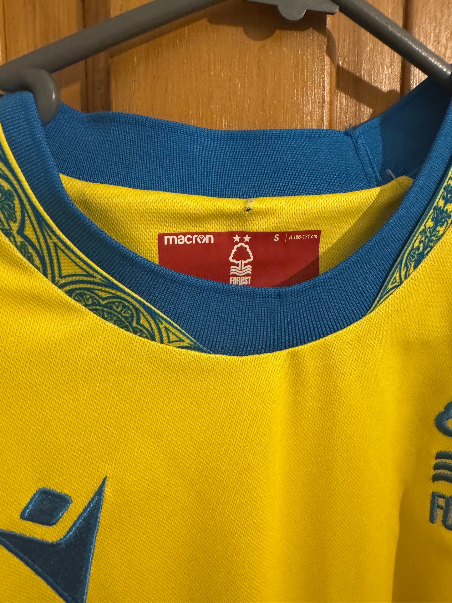 Nottingham Forest Football Shirt - 2022 / 2023 - Away - Small - #11 Jesse Lingard