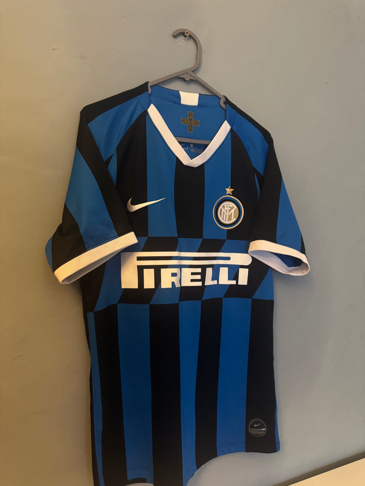 Inter Milan Football Shirt - 2019 / 2020 - Home - Small