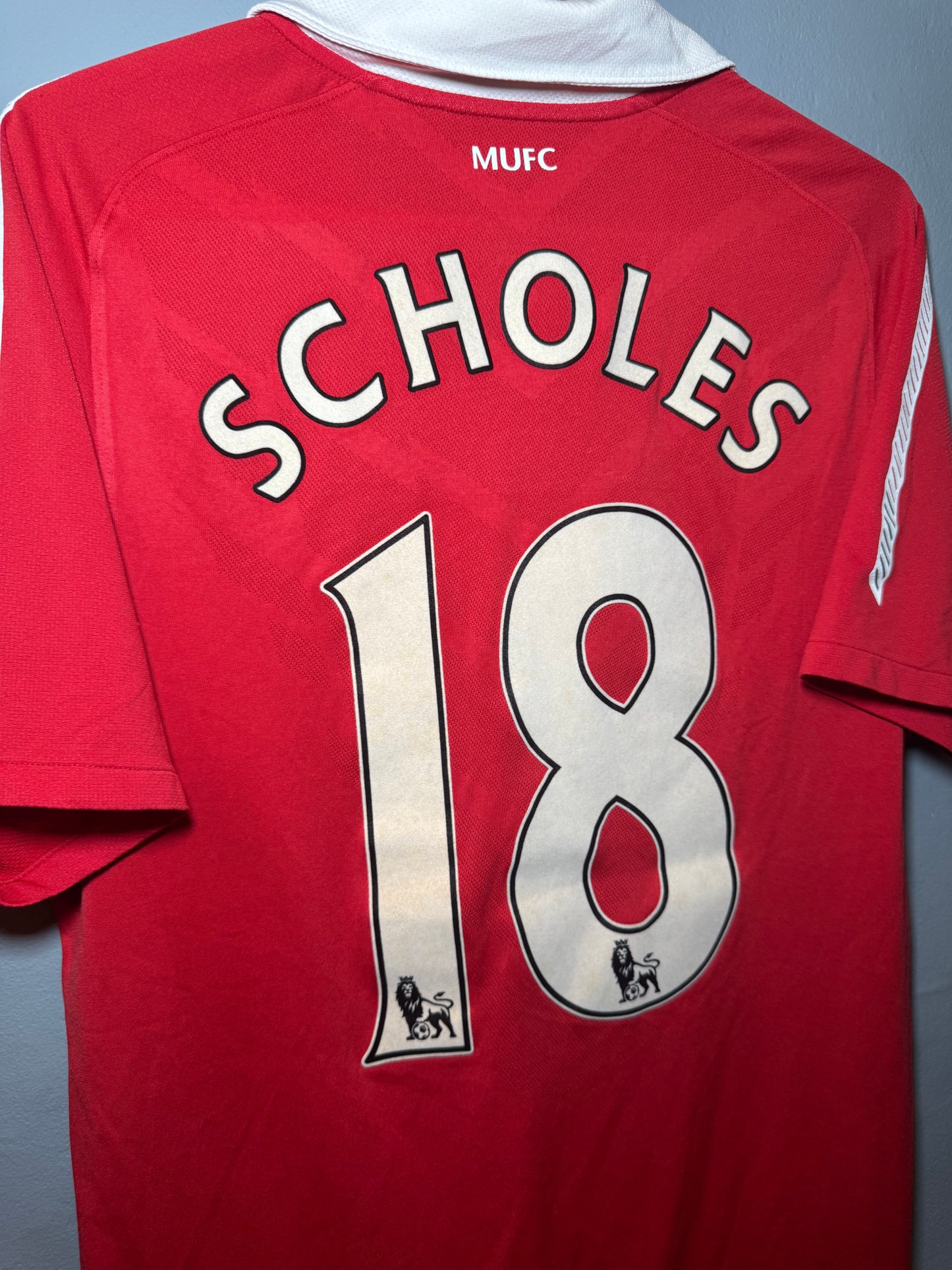 Manchester United Football Shirt - 2010 / 2011 - Home - Medium - #18 Scholes