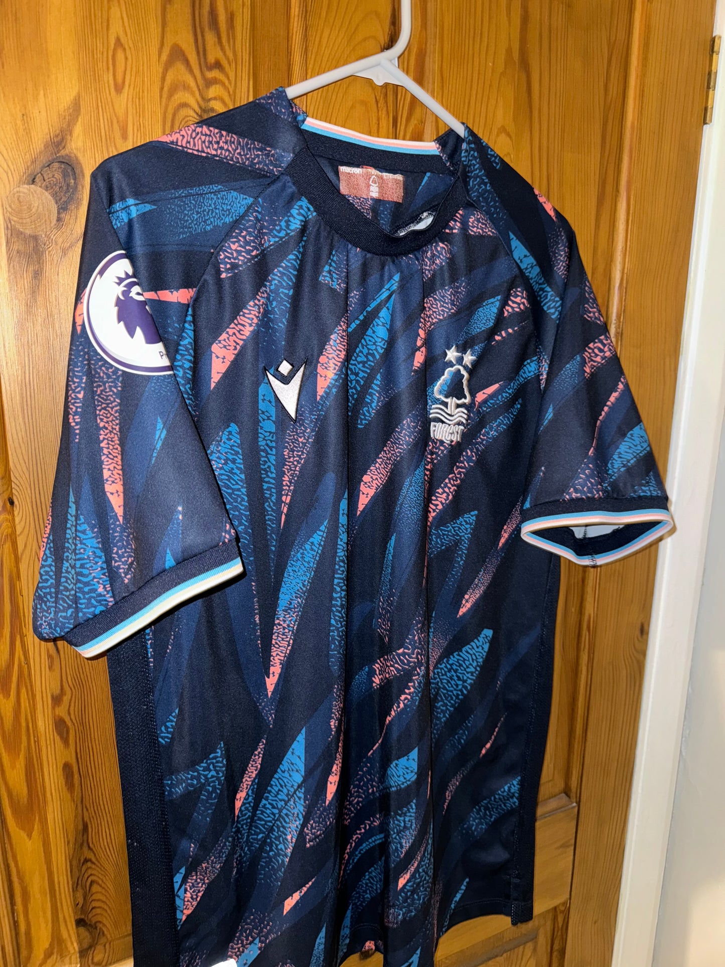 Nottingham Forest Football Shirt - 2022 / 2023 - Third - Large