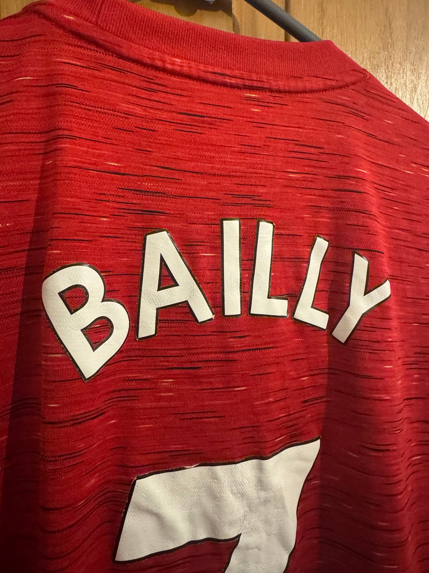 Manchester United Football Shirt - 2020 / 2021 - Home - Medium - #3 Bailly