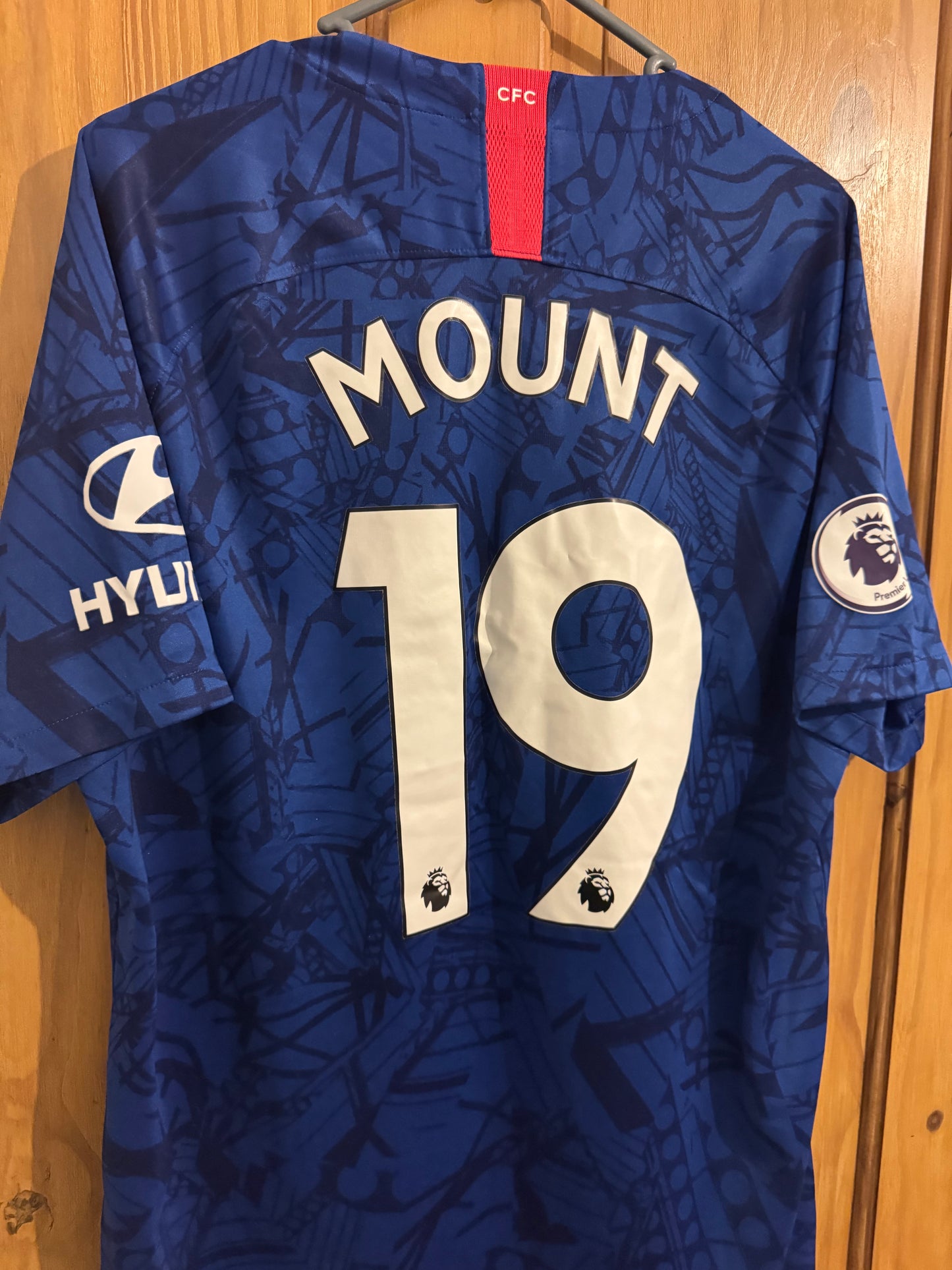 Chelsea Football Shirt - 2019 / 2020 - Home - Large - #19 Mason Mount