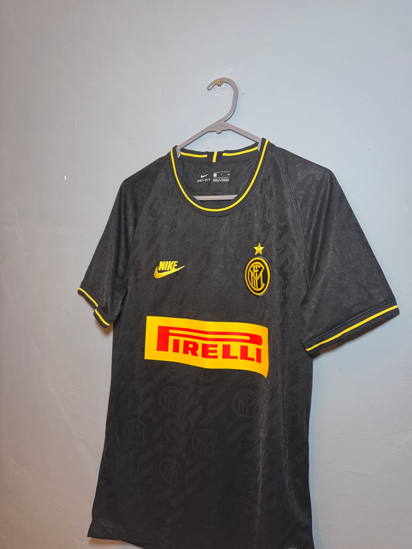 Inter Milan Football Shirt - 2019 / 2020 - Third - Small