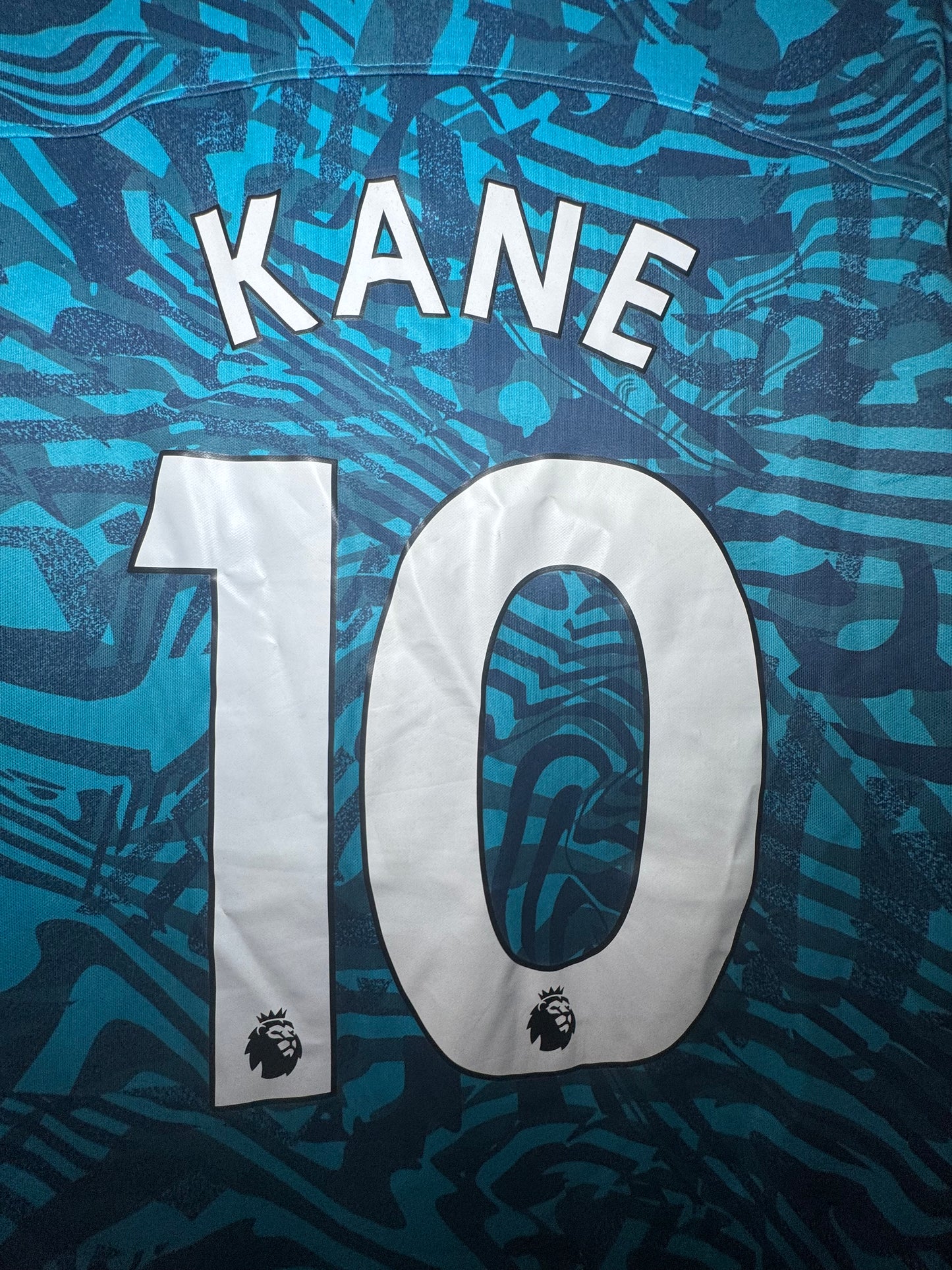Tottenham Hotspur Football Shirt - 2022 / 2023 - Third - Small - #10 Harry Kane