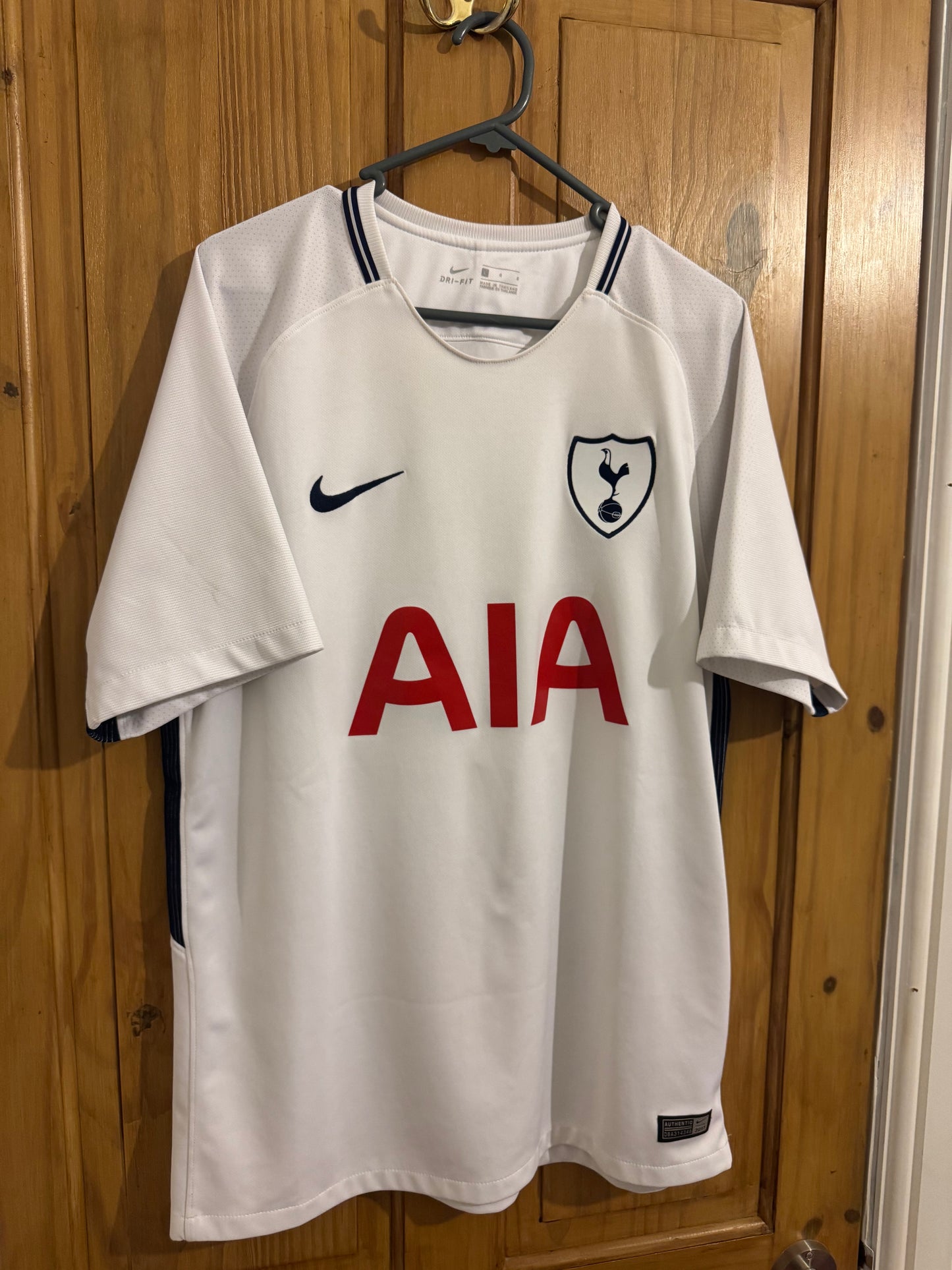 Tottenham Hotspur Football Shirt - 2017 / 2018 - Home - Large - #10 Harry Kane