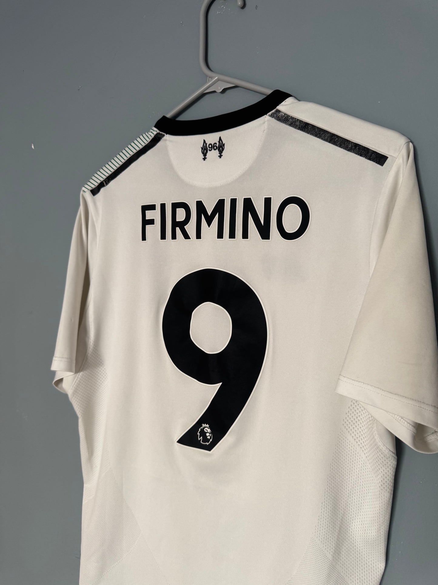 Liverpool Football Shirt - 2017 / 2018 - Away - Small - #9 Roberto Firmino