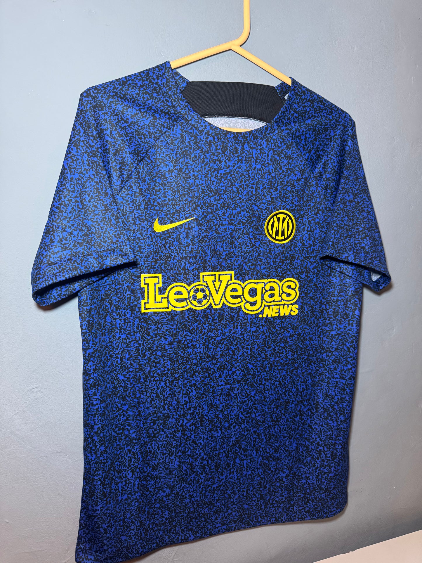 Inter Milan Football Shirt - 2024 / 2025 - Training Top - Medium