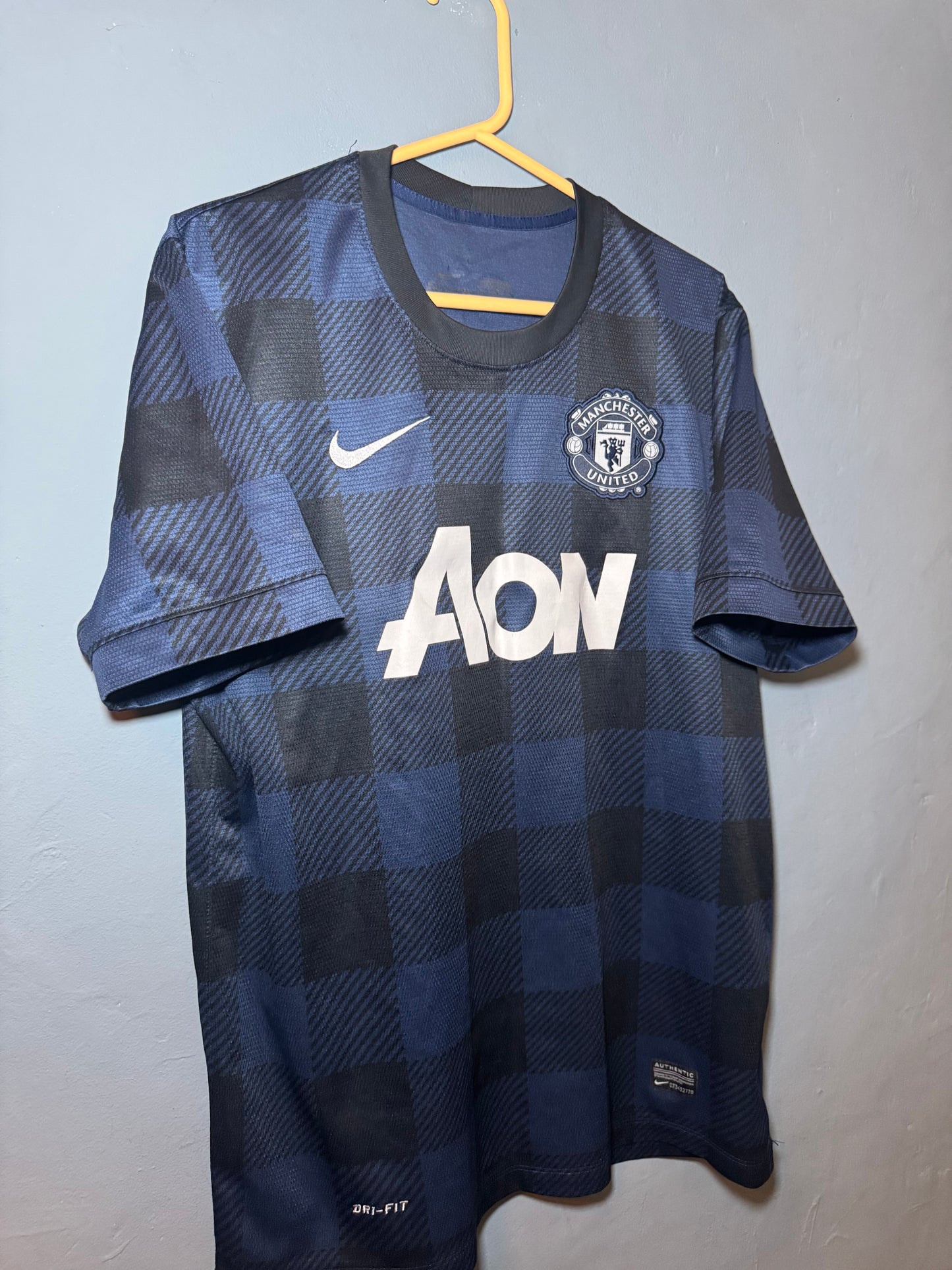 Manchester United Football Shirt - 2013 / 2014 - Away - Large - #20 van Persie