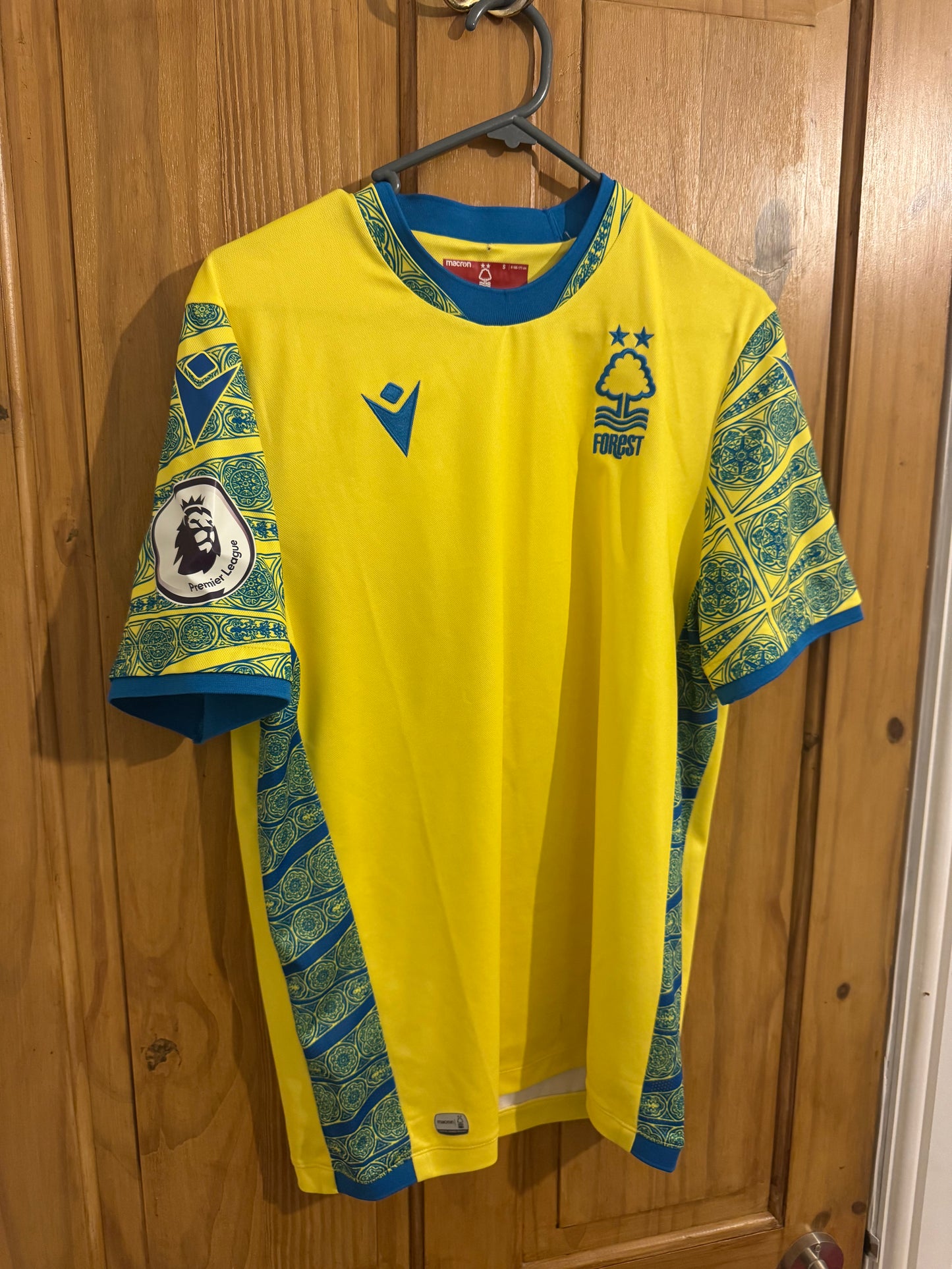 Nottingham Forest Football Shirt - 2022 / 2023 - Away - Small - #11 Jesse Lingard