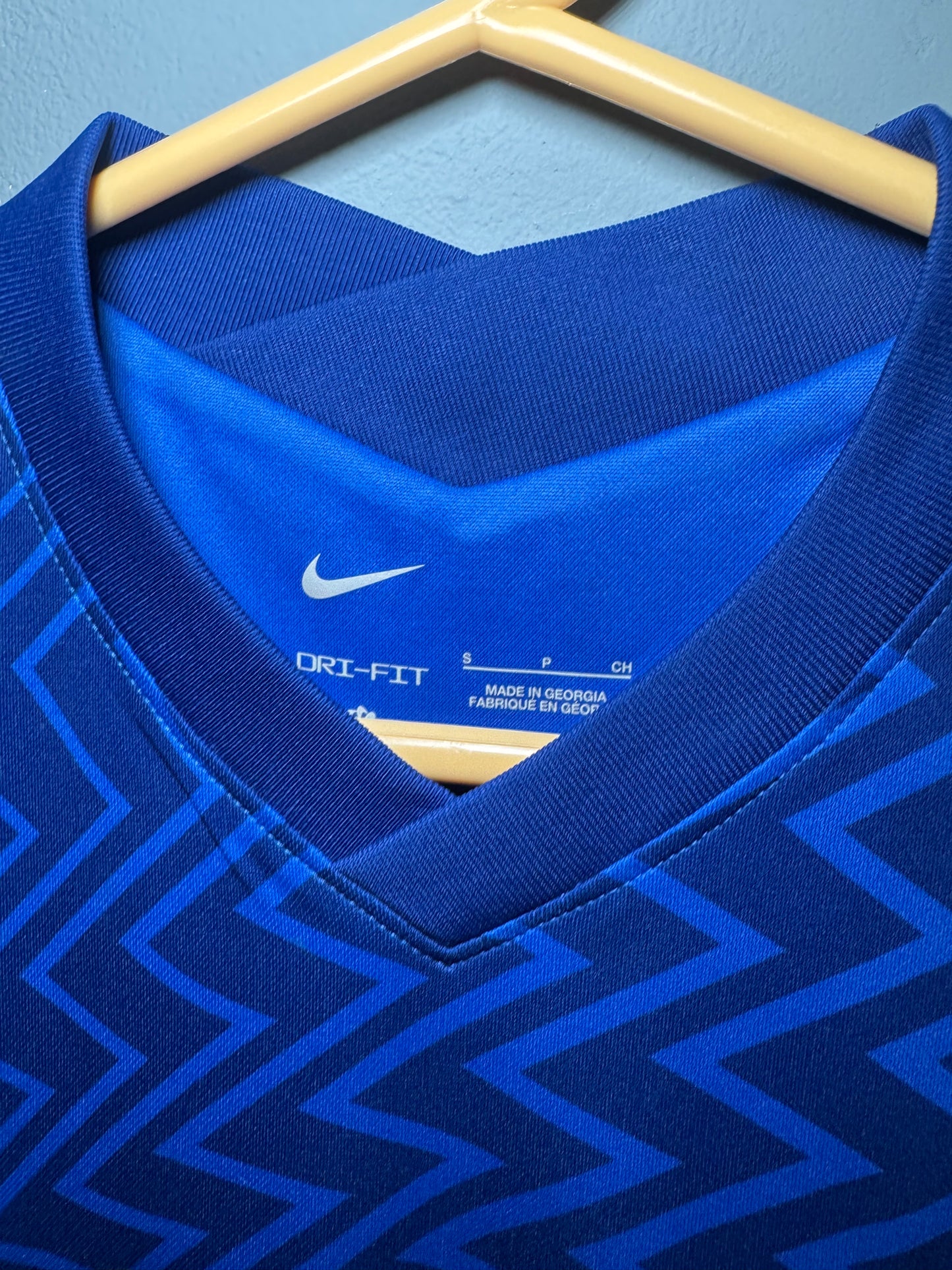 Chelsea Football Shirt - 2021 / 2022 - Home - Small - #19 Mason Mount