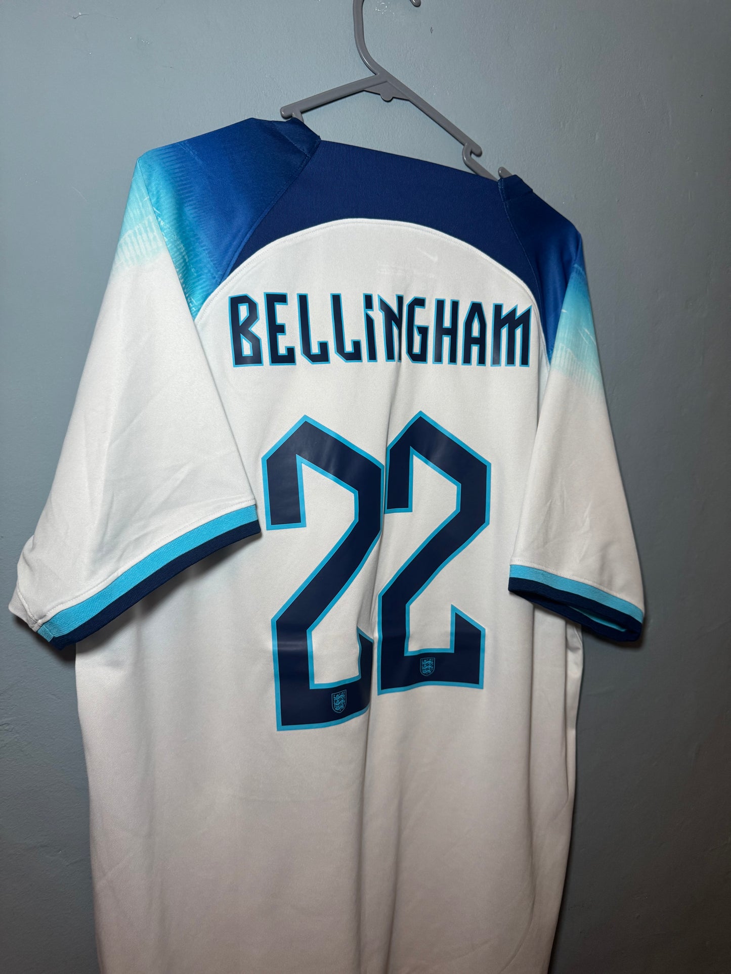 England Football Shirt - 2022 - Home - XL - #22 Jude Bellingham