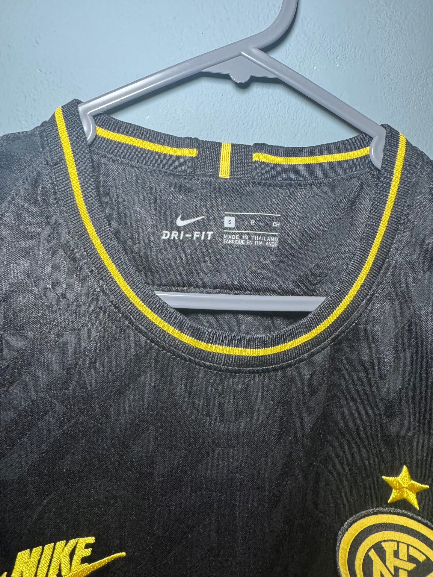 Inter Milan Football Shirt - 2019 / 2020 - Third - Small