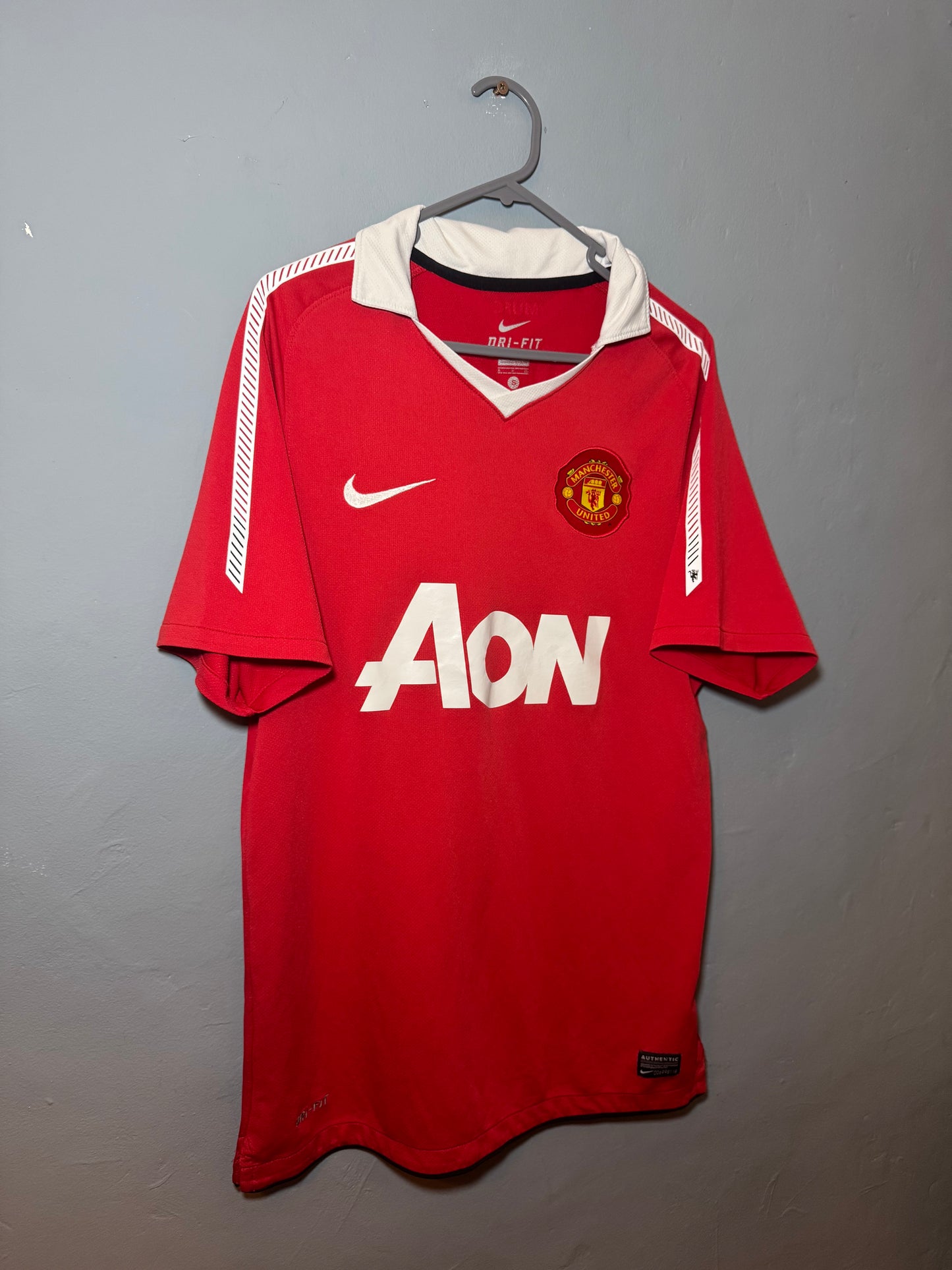 Manchester United Football Shirt - 2010 / 2011 - Home - Small - #18 Scholes