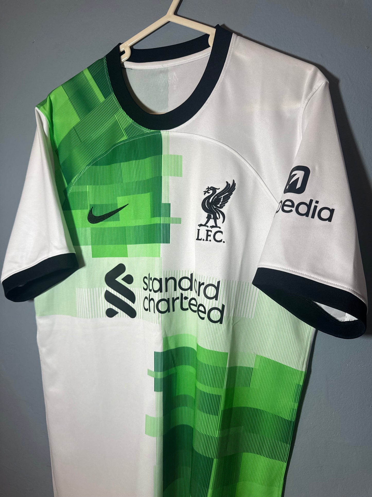 Liverpool Football Shirt - 2023 / 2024 - Away - Medium - #4 Virgil Van Dijk
