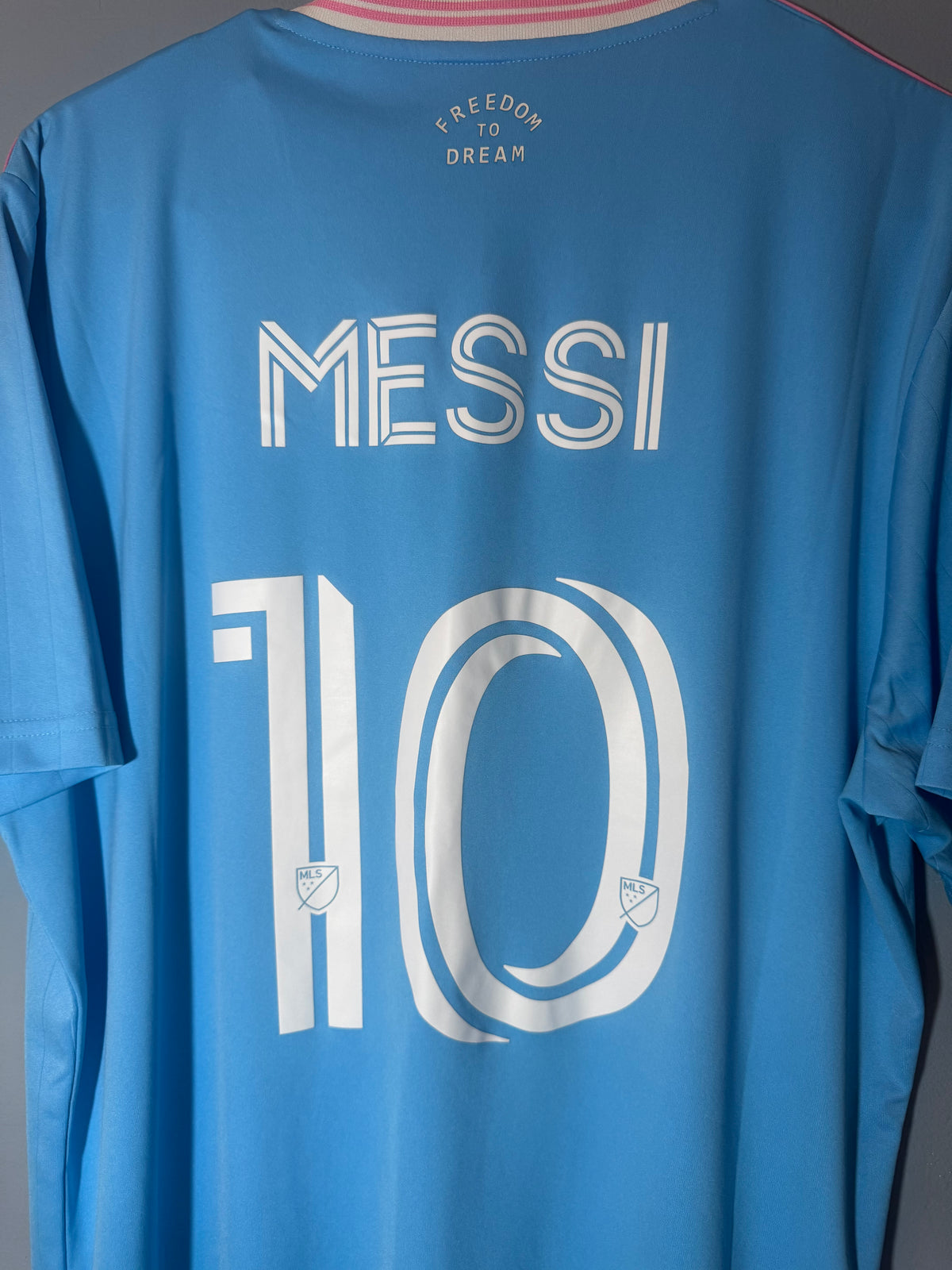 Inter Miami Football Shirt - 2025 / 2026 - Third - Large - #10 Lionel Messi
