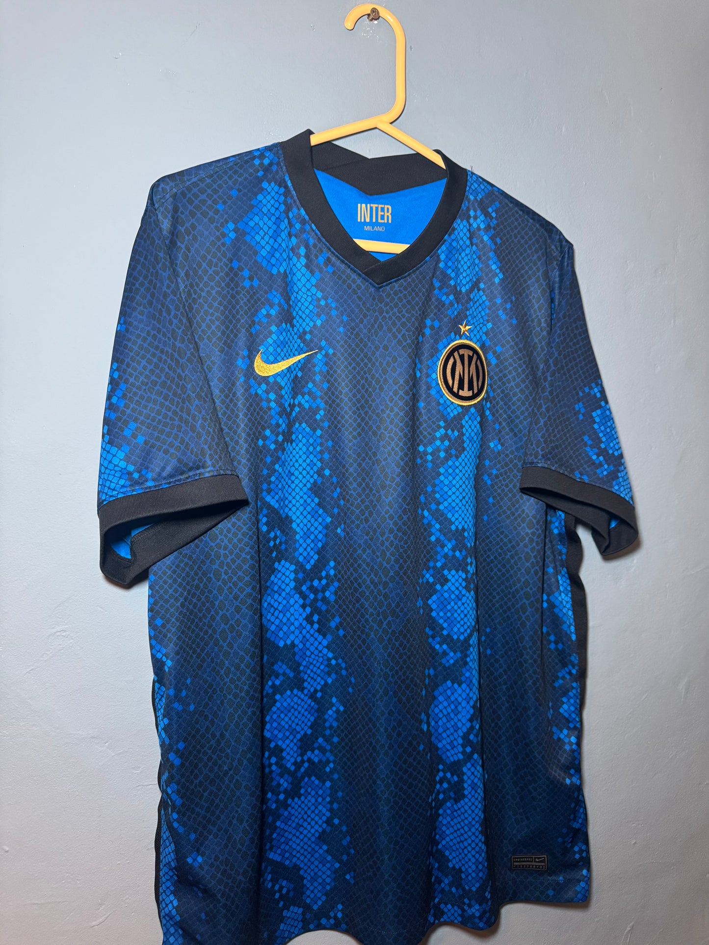 Inter Milan Football Shirt - 2021 / 2022 - Home - XL - Rare
