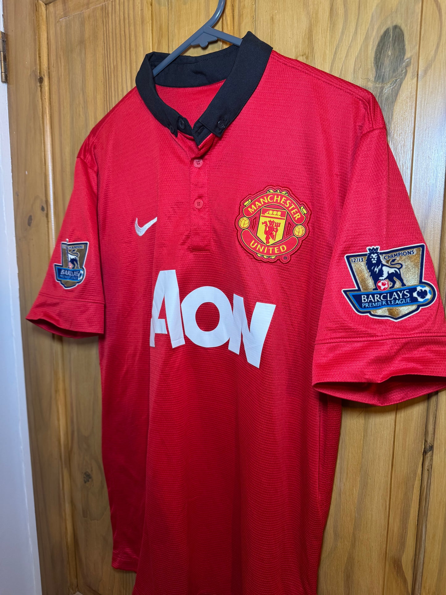 Manchester United Football Shirt - 2013 / 2014 - Home - Medium - #2 Rafael