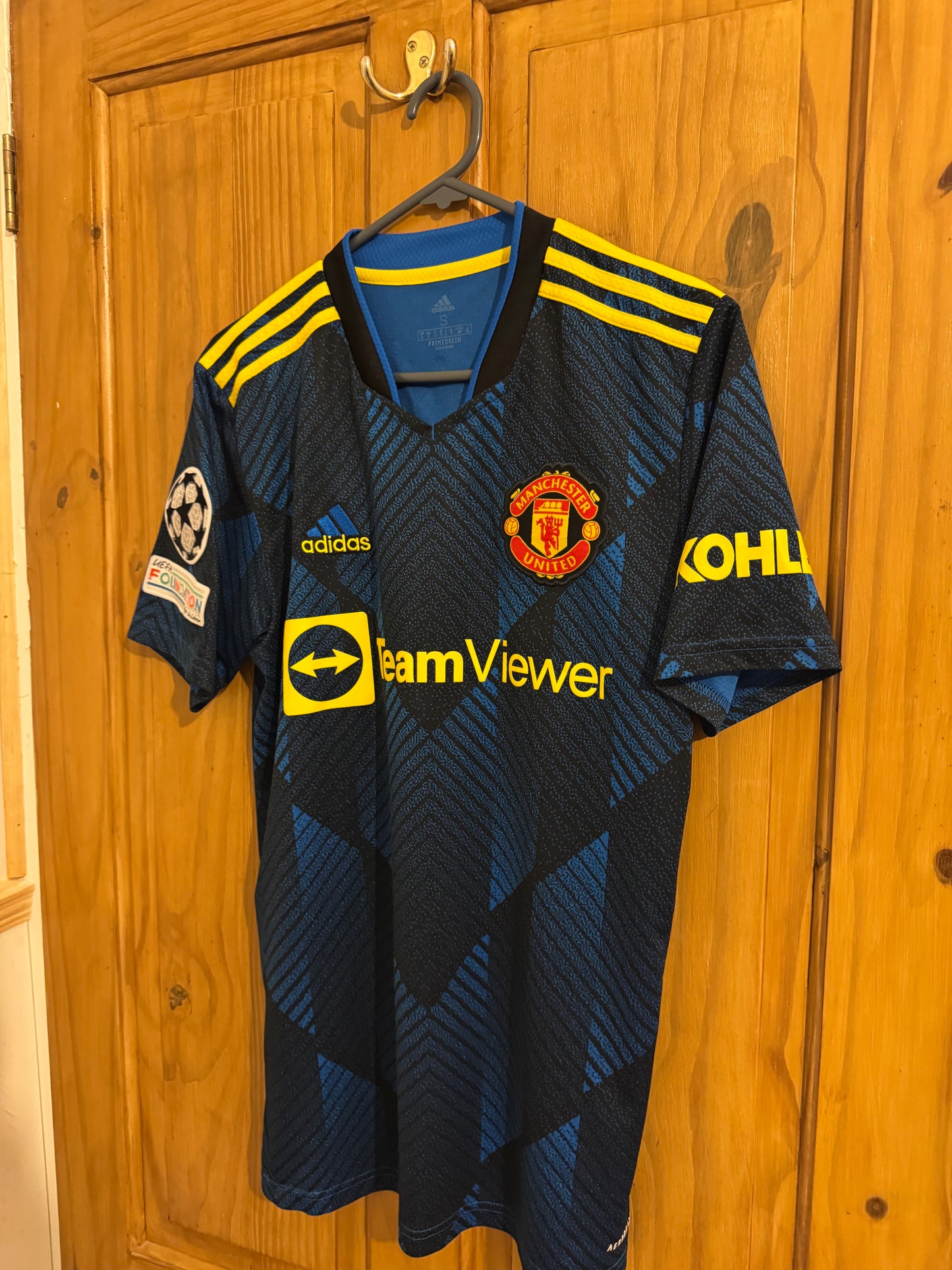 Manchester United Football Shirt - 2021 / 2022 - Third - Small - #7 Ronaldo CL Patch