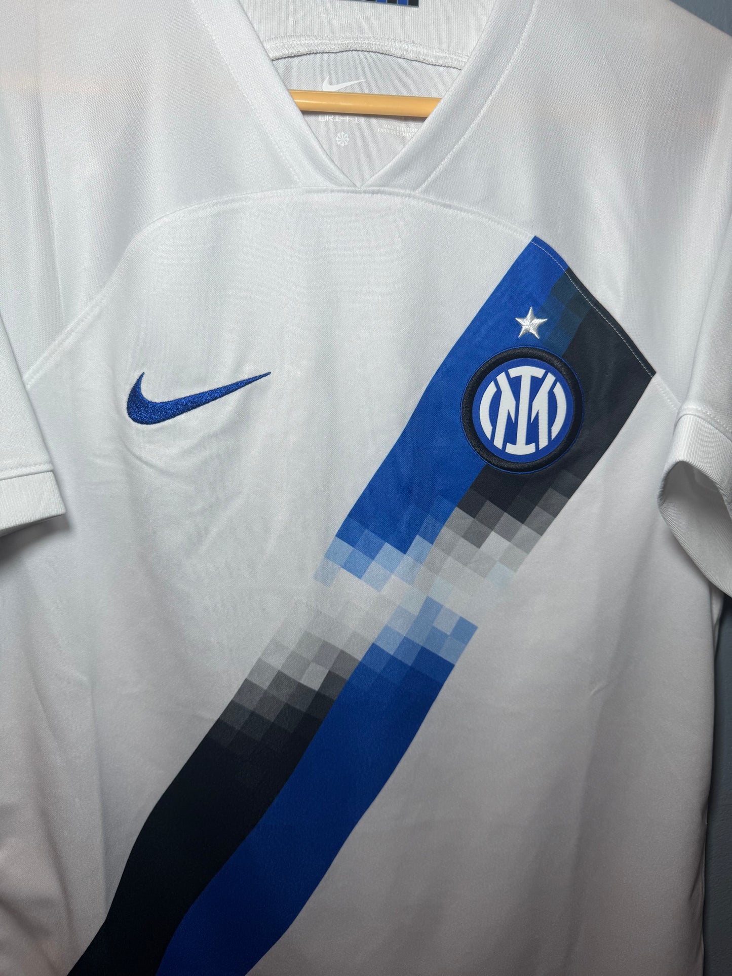 Inter Milan Football Shirt - 2023 / 2024 - Away - Small