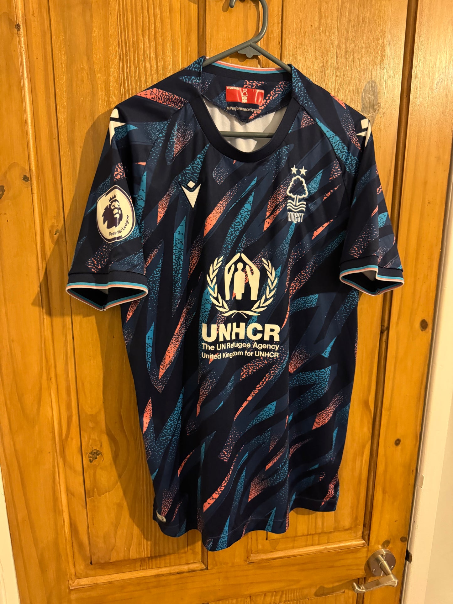 Nottingham Forest Football Shirt - 2022 / 2023 - Third - Large - With Sponsor
