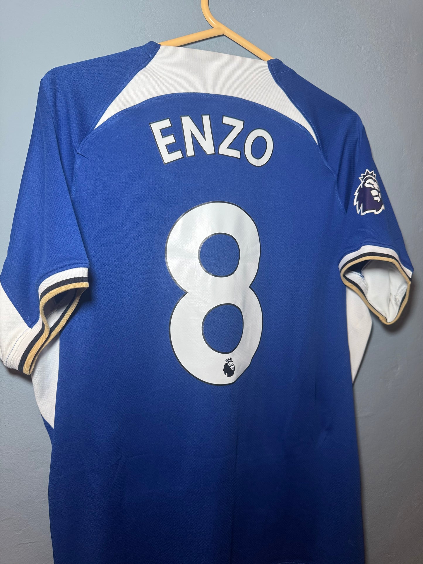 Chelsea Football Shirt - 2023 / 2024 - Home - Medium - #8 Enzo Fernandez