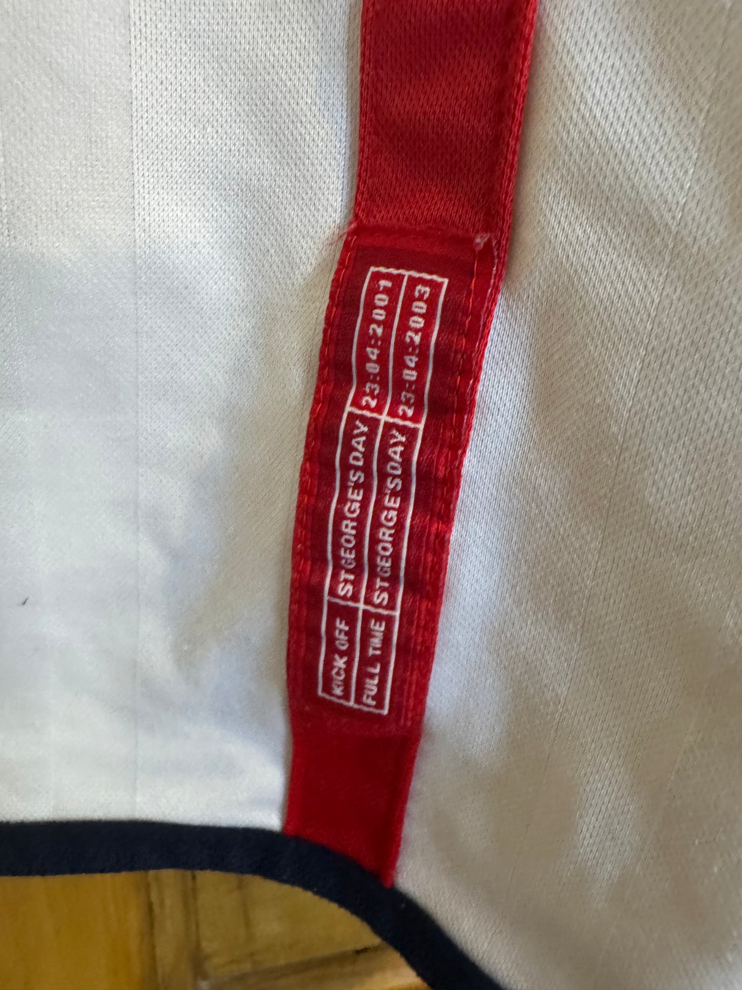 England Football Shirt - 2000 / 2001 / 2002 - Home - XL